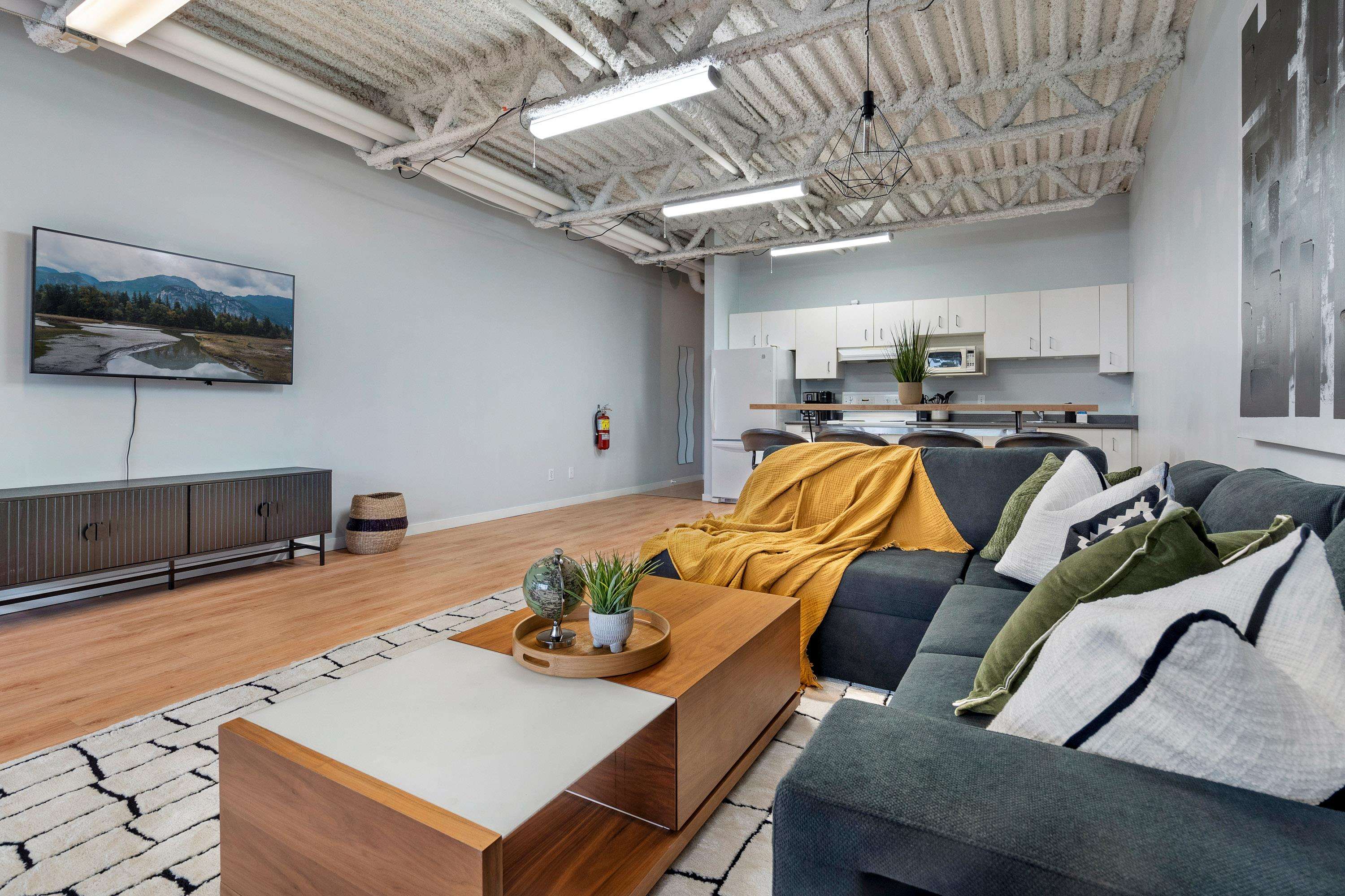 306 350 E 2ND AVENUE Unit: 306