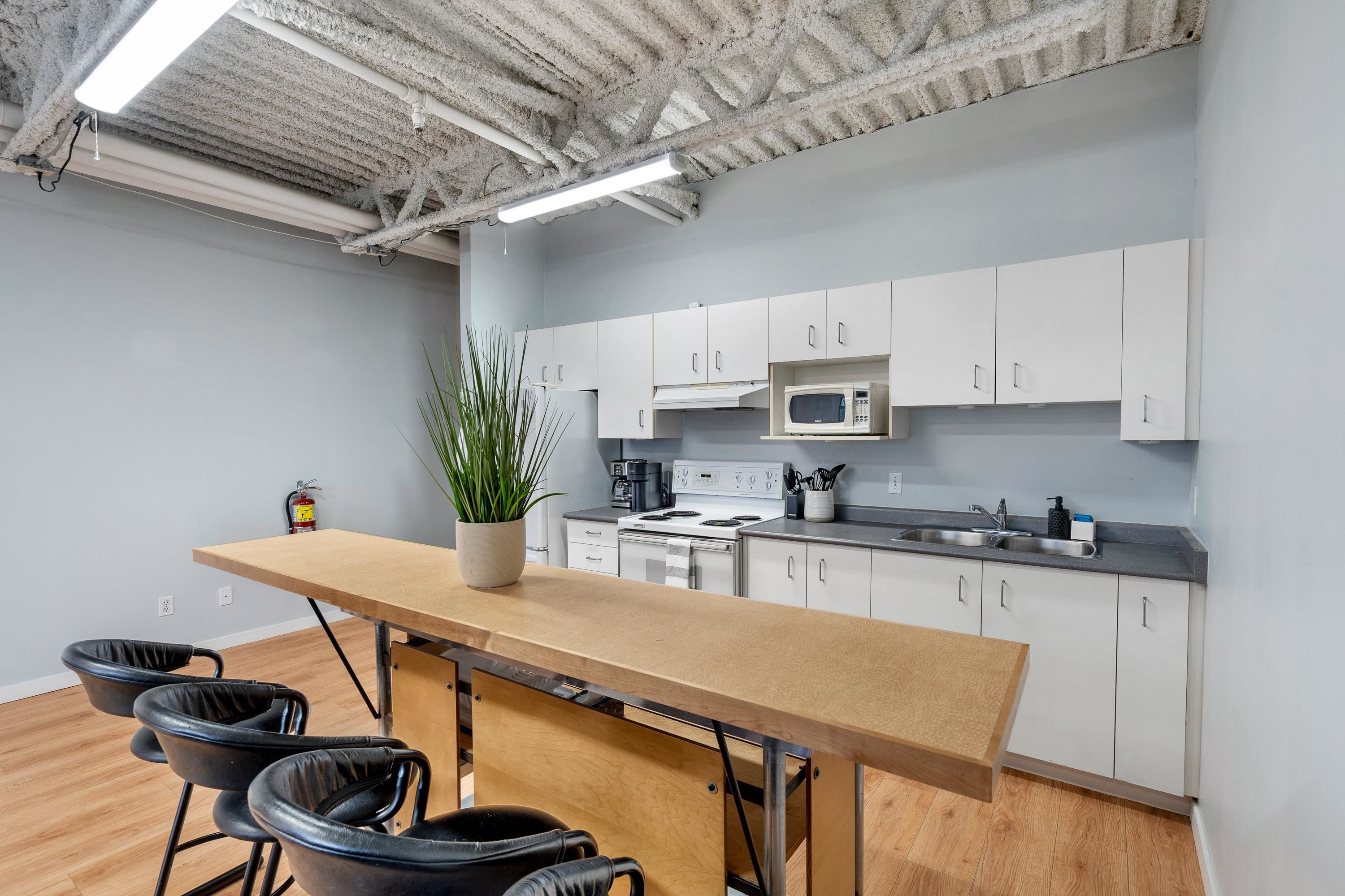 306 350 E 2ND AVENUE Unit: 306