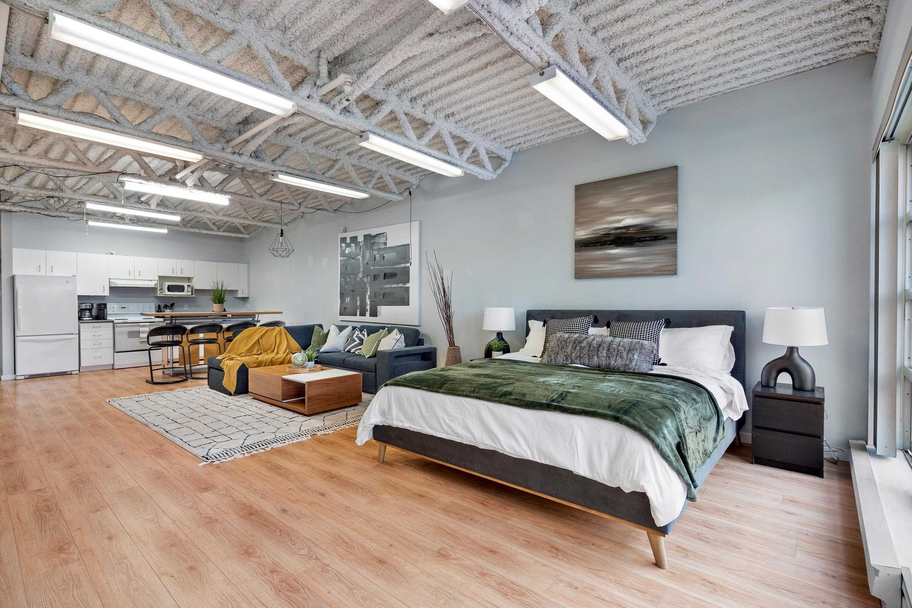 306 350 E 2ND AVENUE Unit: 306