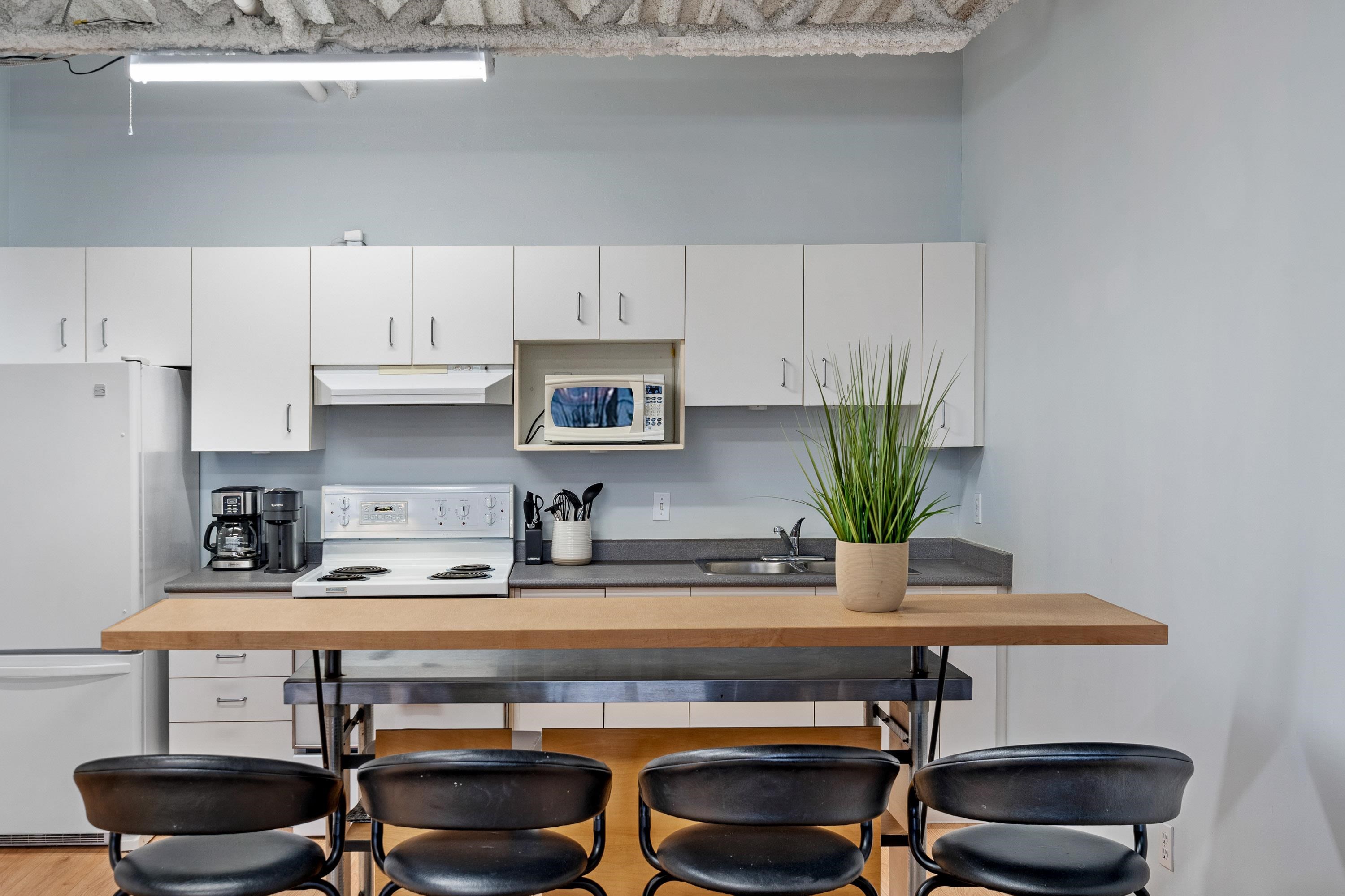 306 350 E 2ND AVENUE Unit: 306