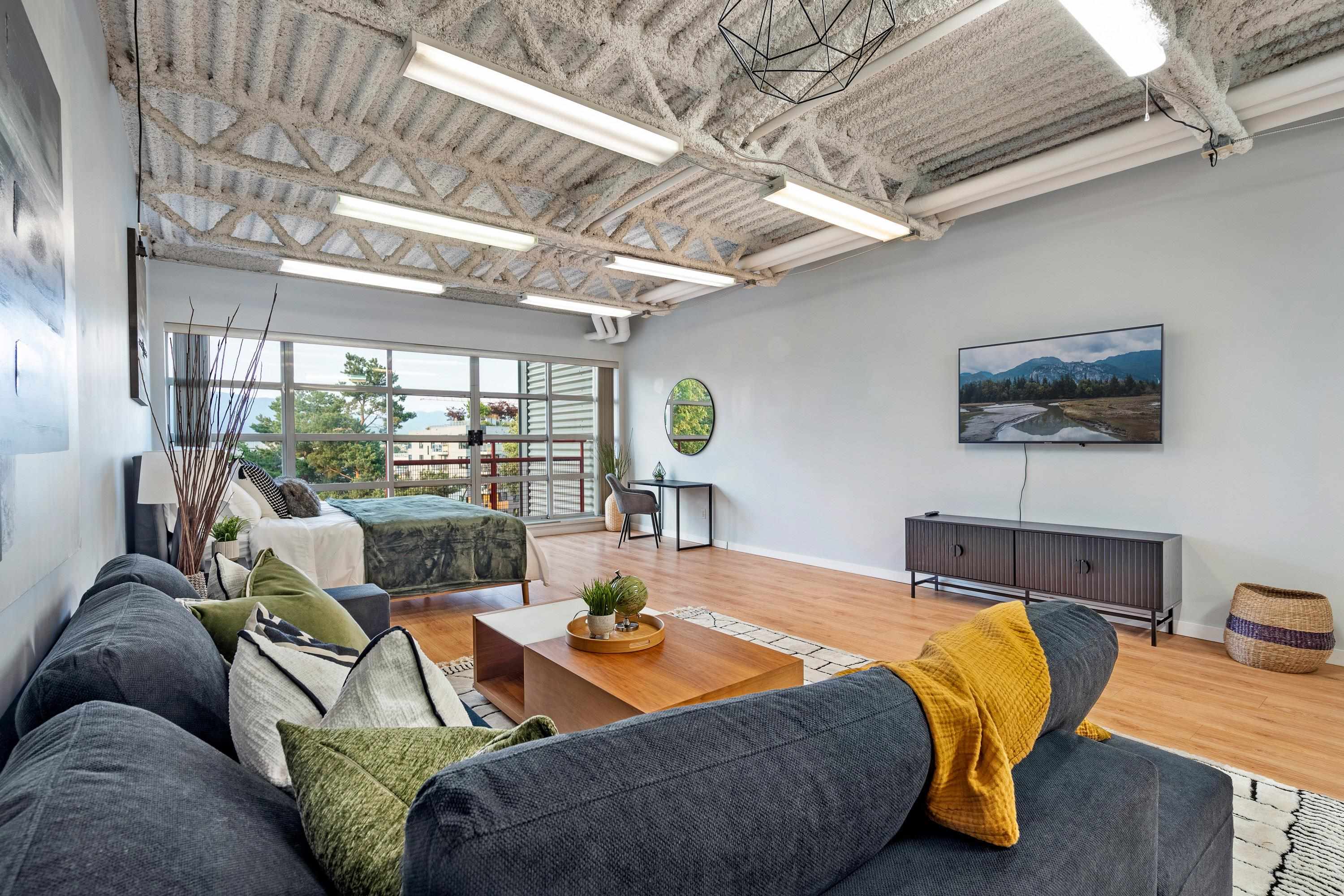 306 350 E 2ND AVENUE Unit: 306