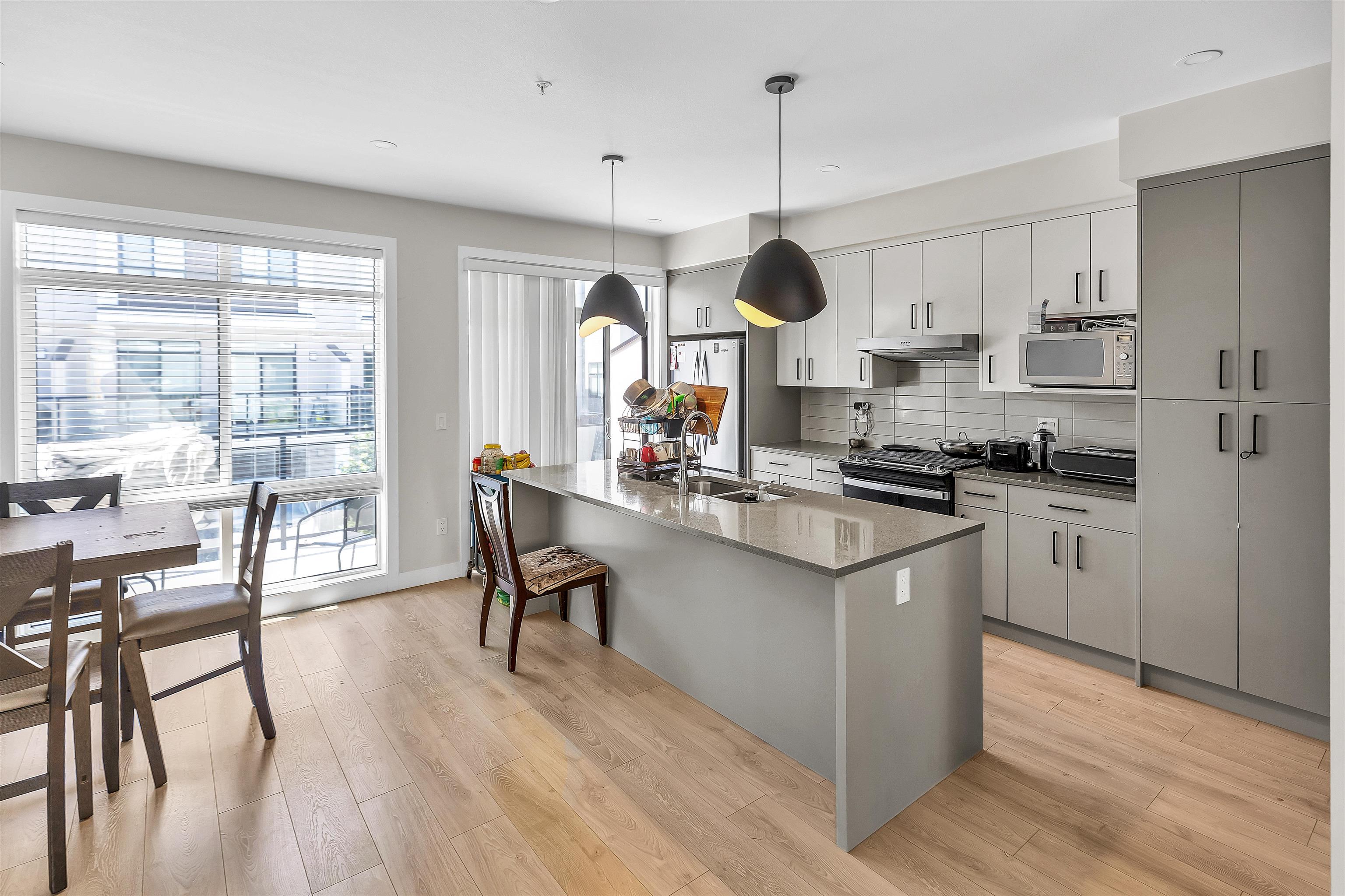 209 46150 THOMAS ROAD Unit: 209