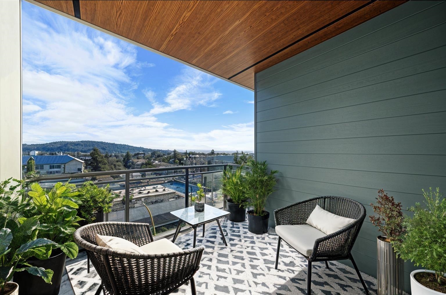 405 5535 HASTINGS STREET Unit: 405