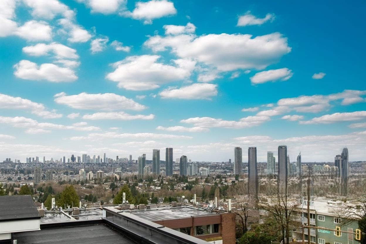 405 5535 HASTINGS STREET Unit: 405