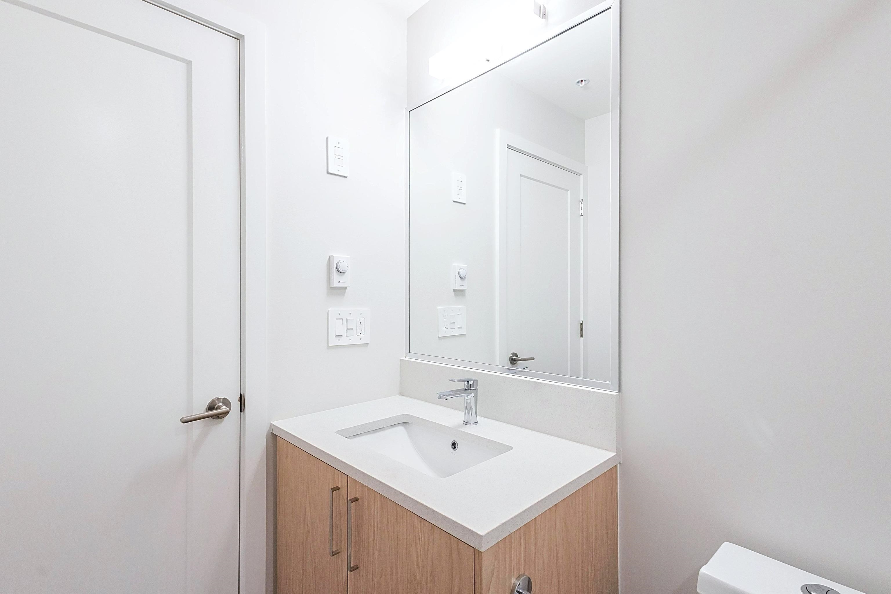 406 5535 HASTINGS STREET Unit: 406