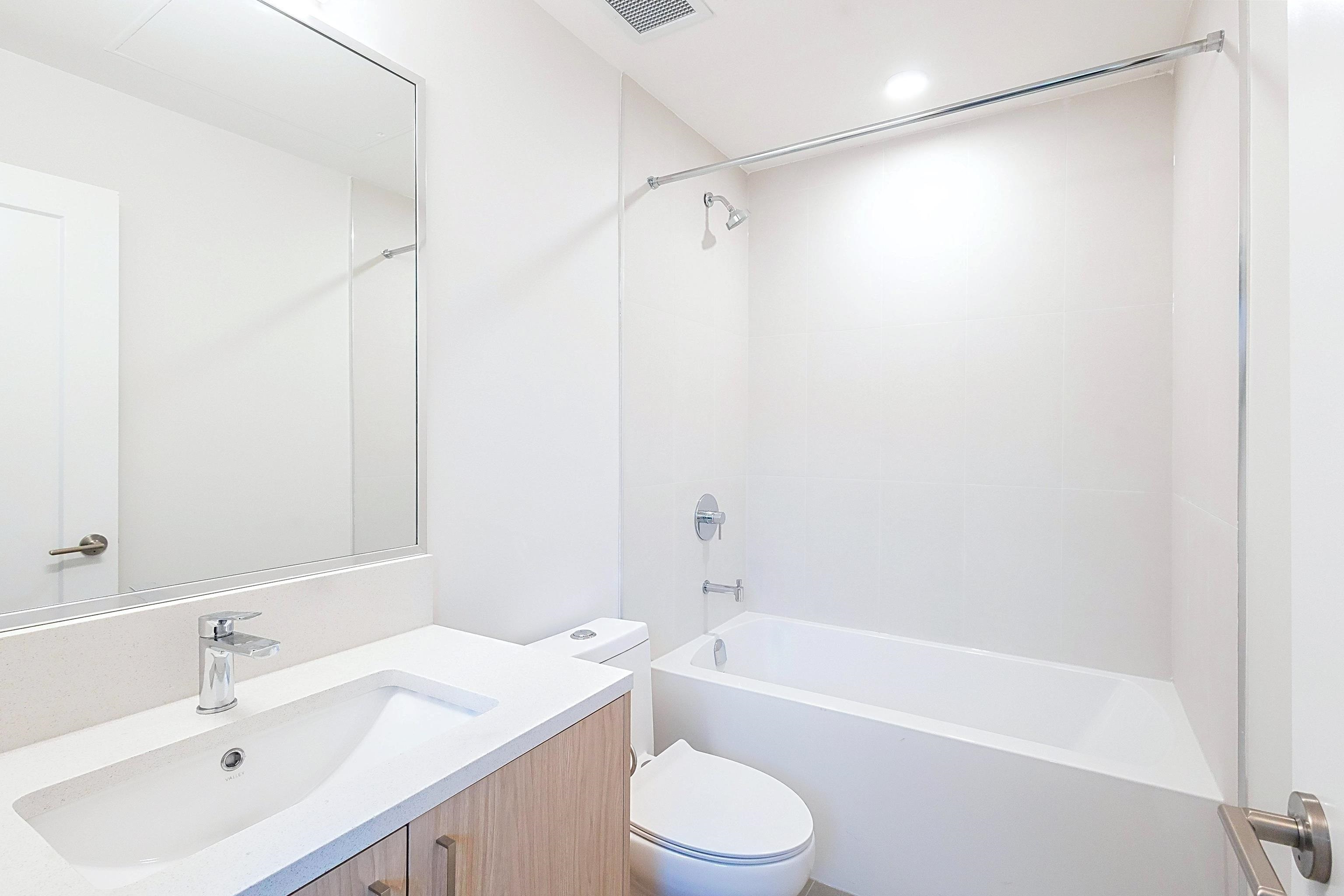406 5535 HASTINGS STREET Unit: 406