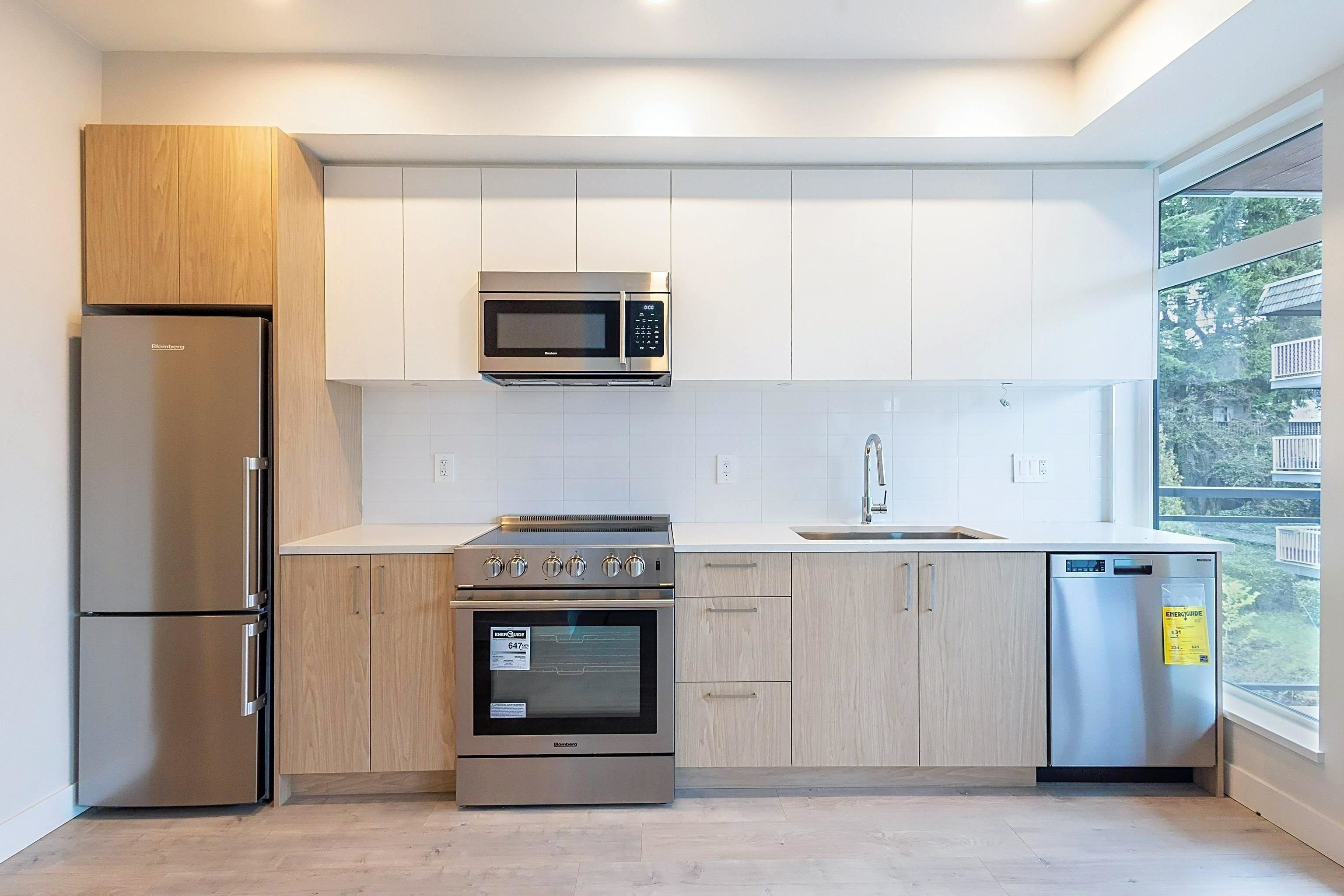 406 5535 HASTINGS STREET Unit: 406