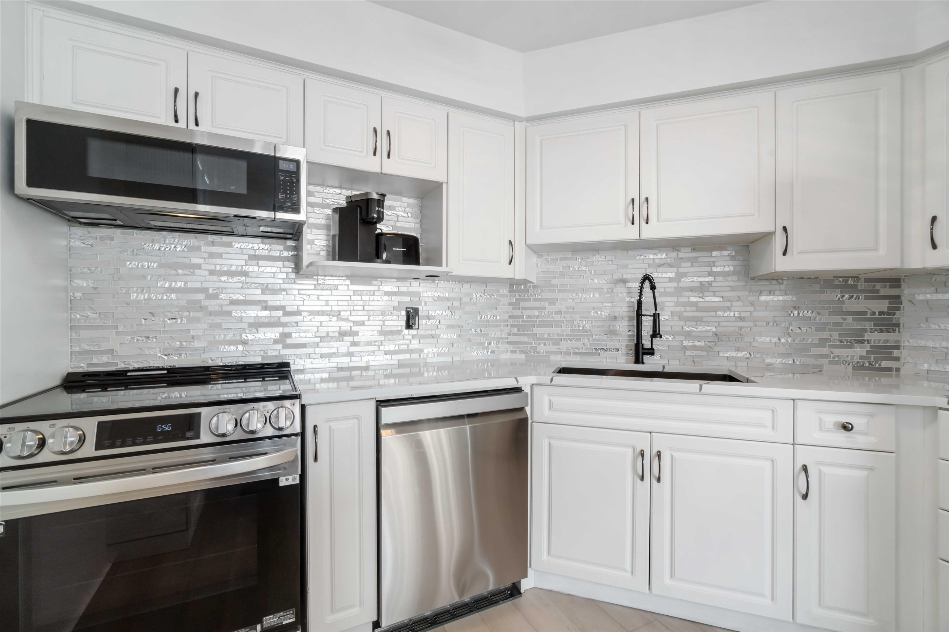 208 312 CARNARVON STREET Unit: 208