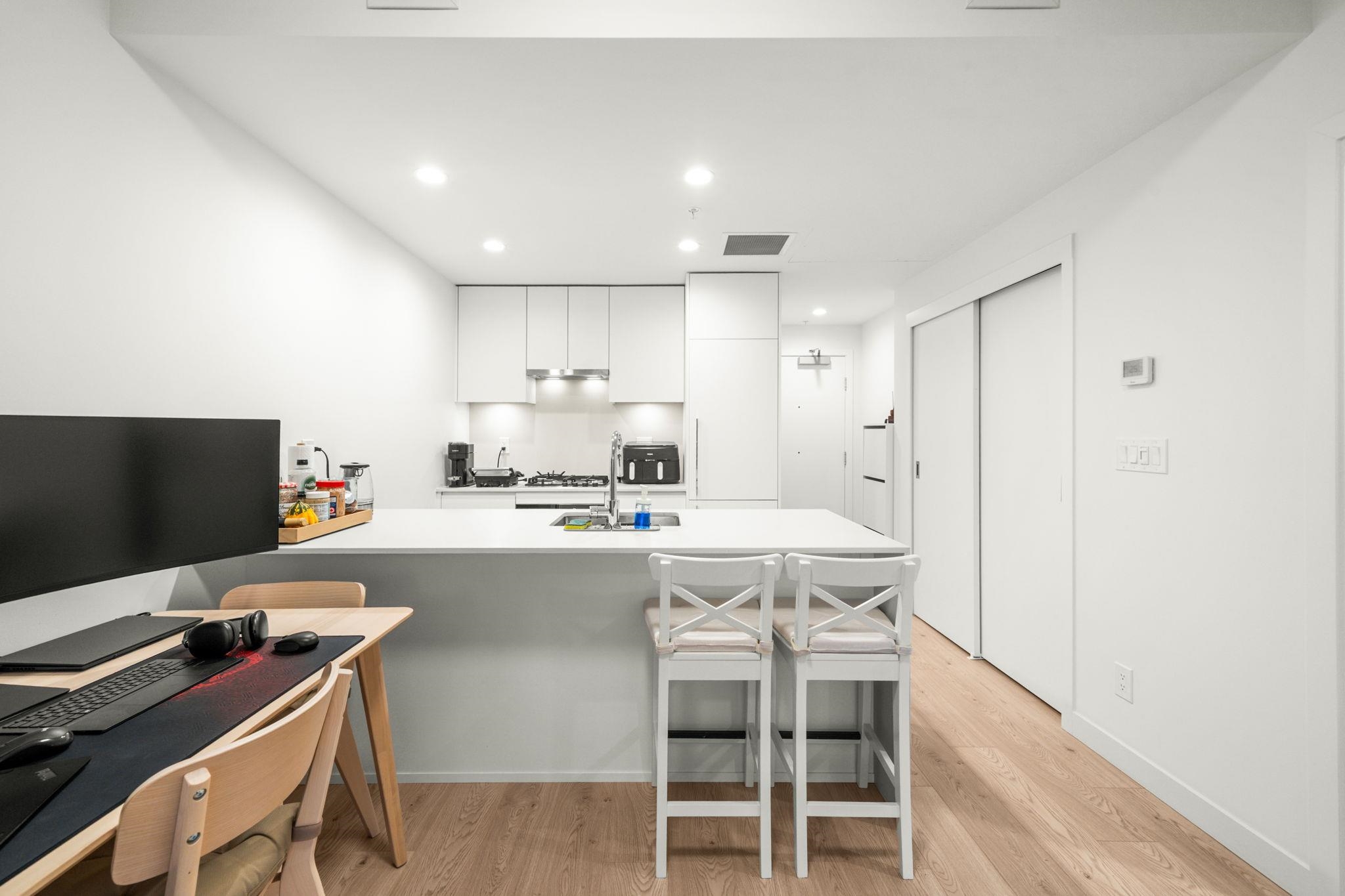 2607 2181 MADISON AVENUE Unit: 2607