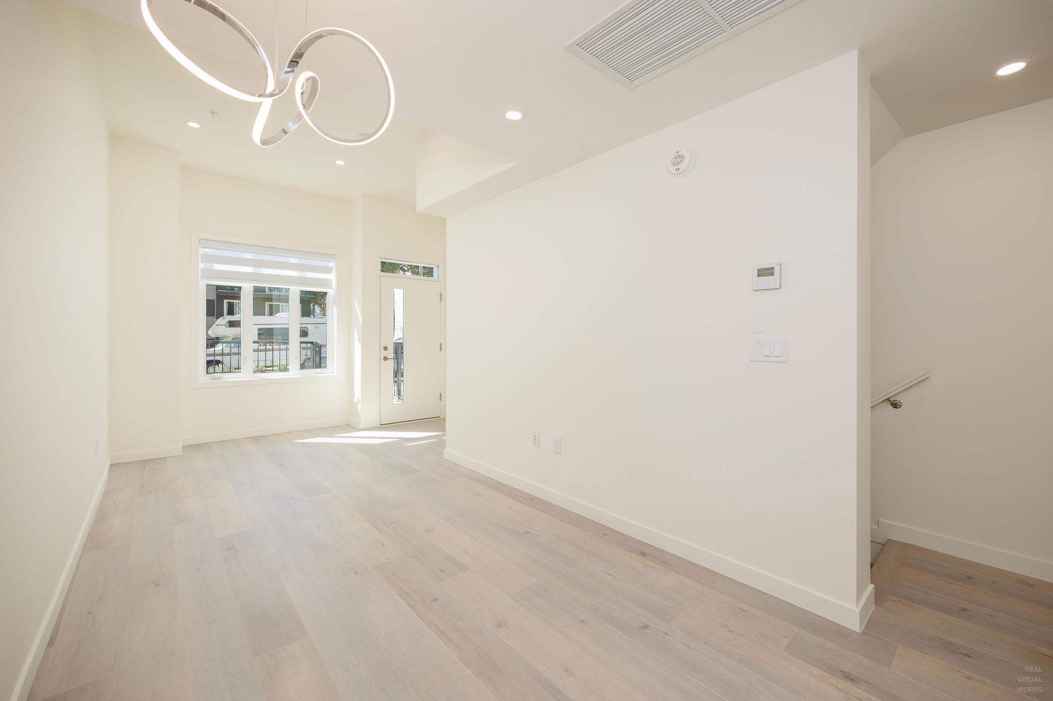 8 6929 BALMORAL STREET Unit: 8