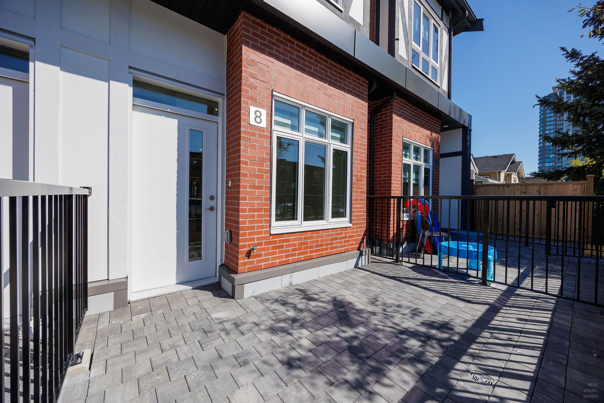 8 6929 BALMORAL STREET Unit: 8