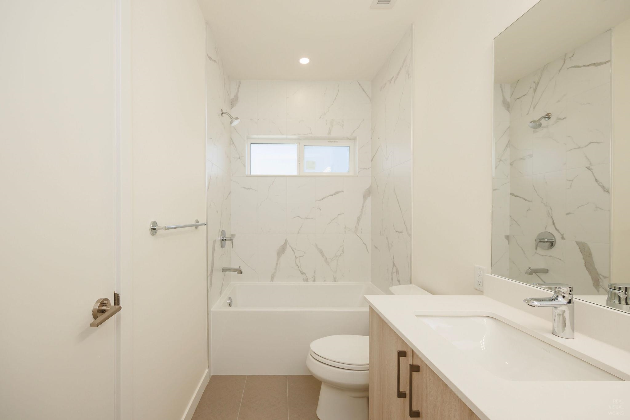 8 6929 BALMORAL STREET Unit: 8