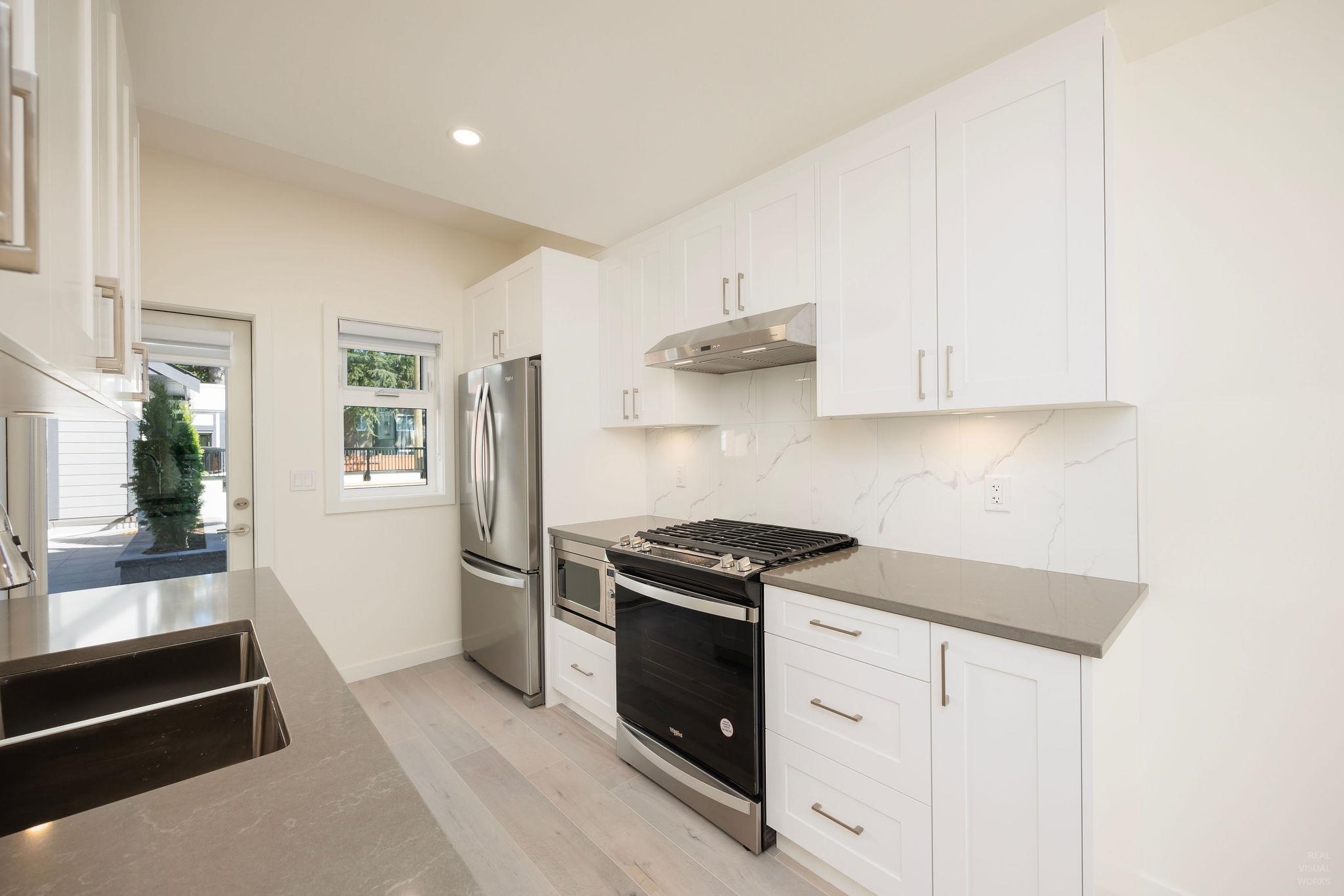 8 6929 BALMORAL STREET Unit: 8