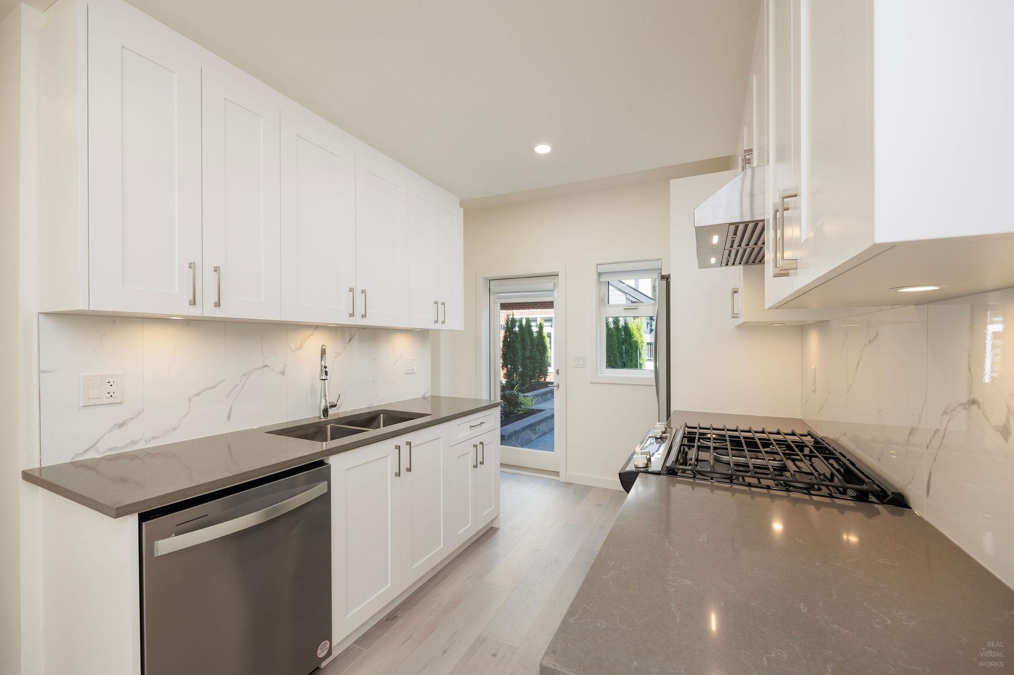 8 6929 BALMORAL STREET Unit: 8