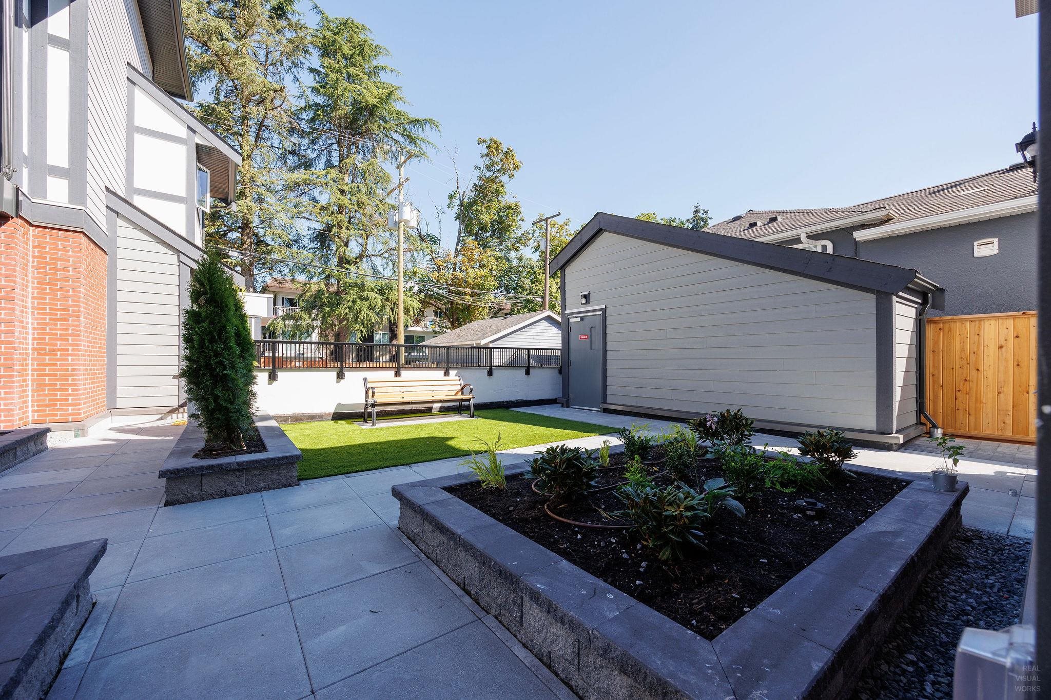 8 6929 BALMORAL STREET Unit: 8