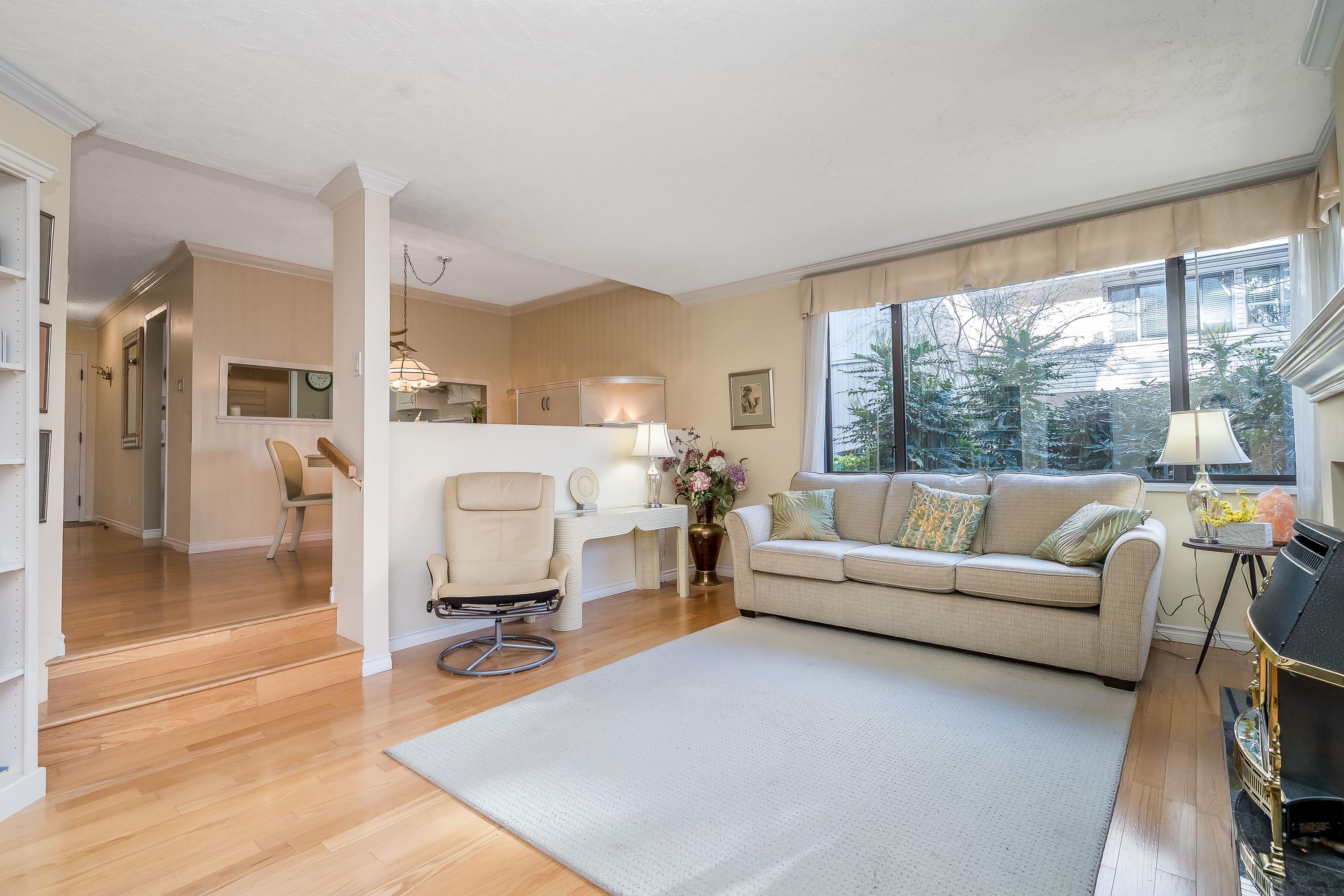 112 15275 19 AVENUE Unit: 112