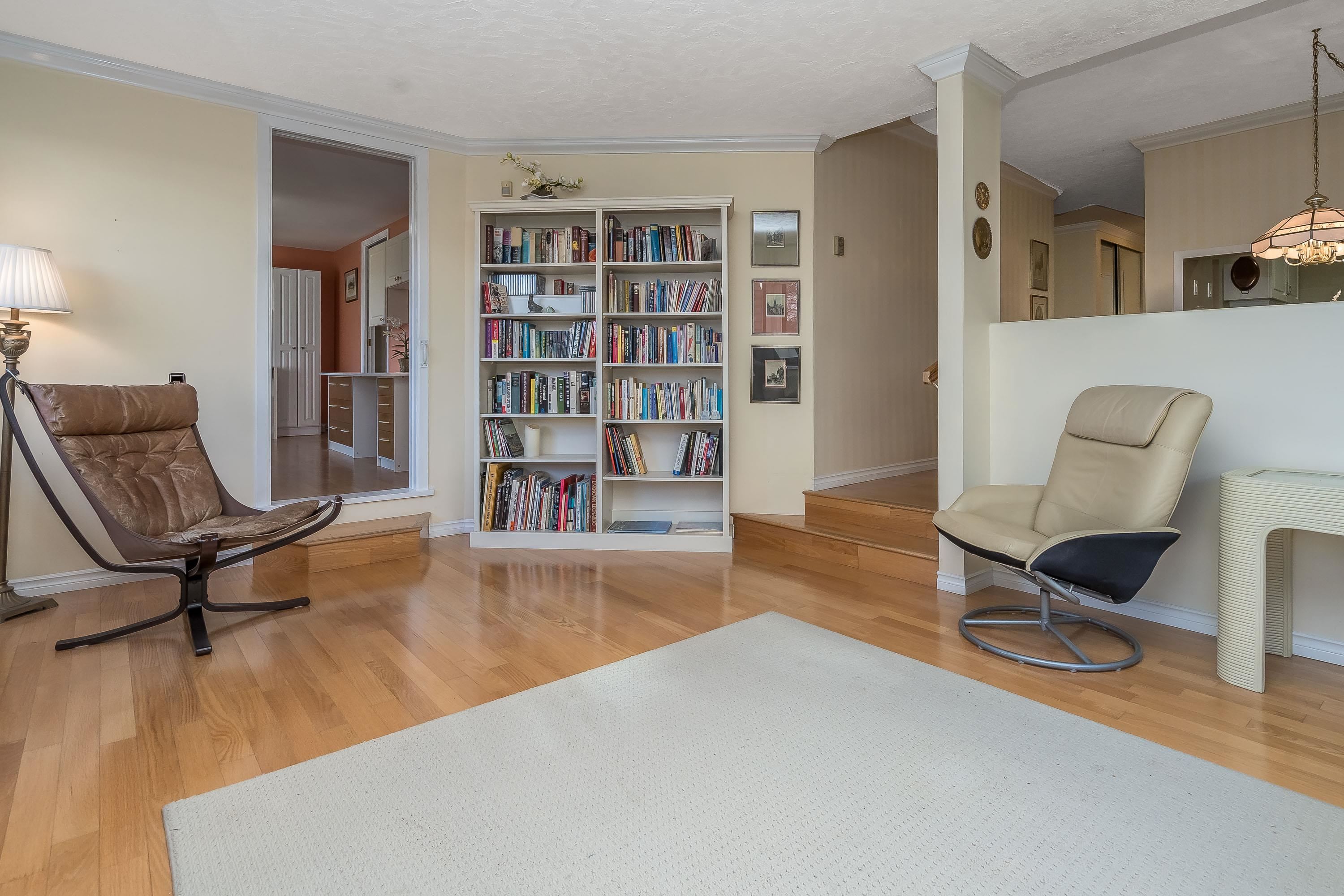 112 15275 19 AVENUE Unit: 112