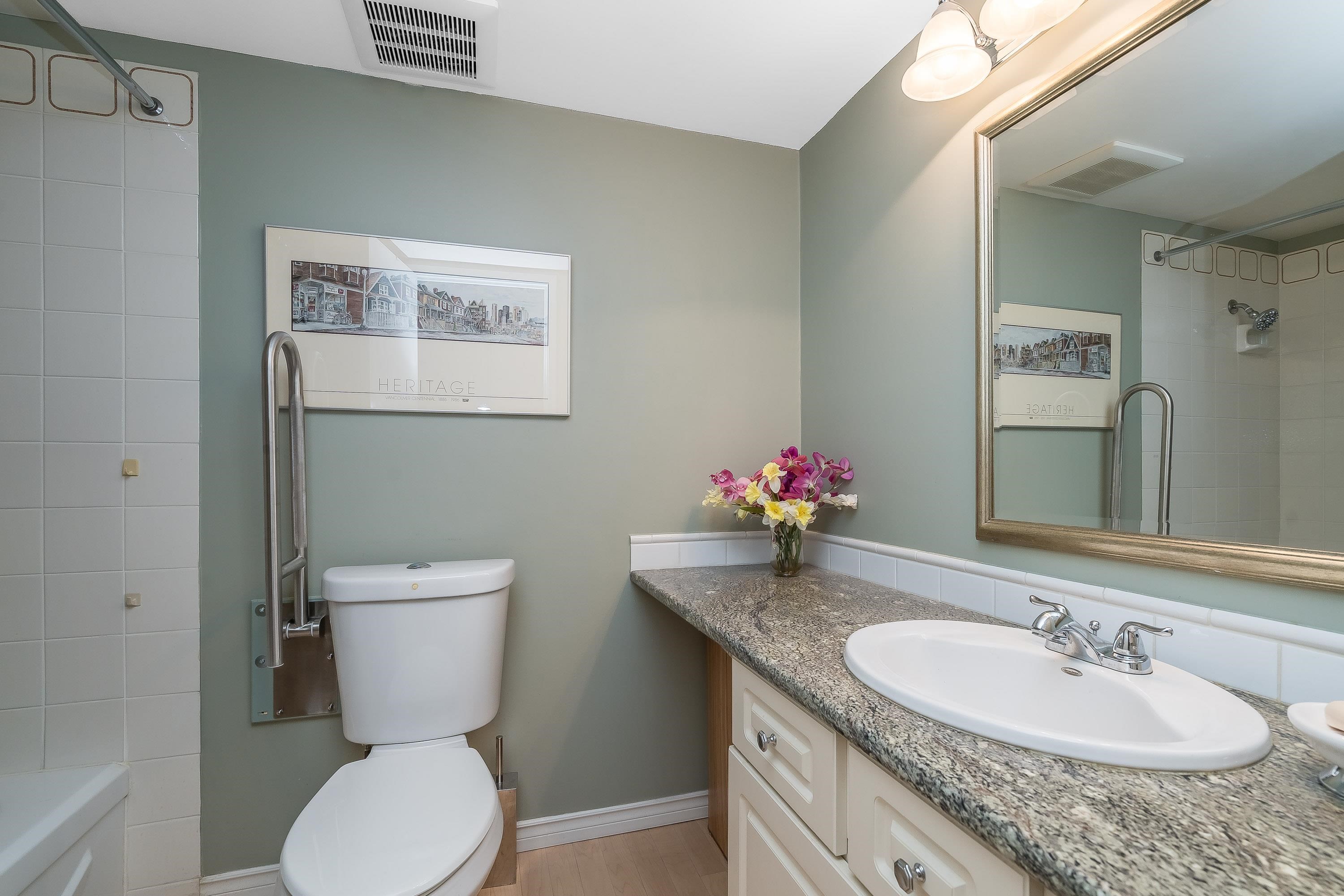 112 15275 19 AVENUE Unit: 112