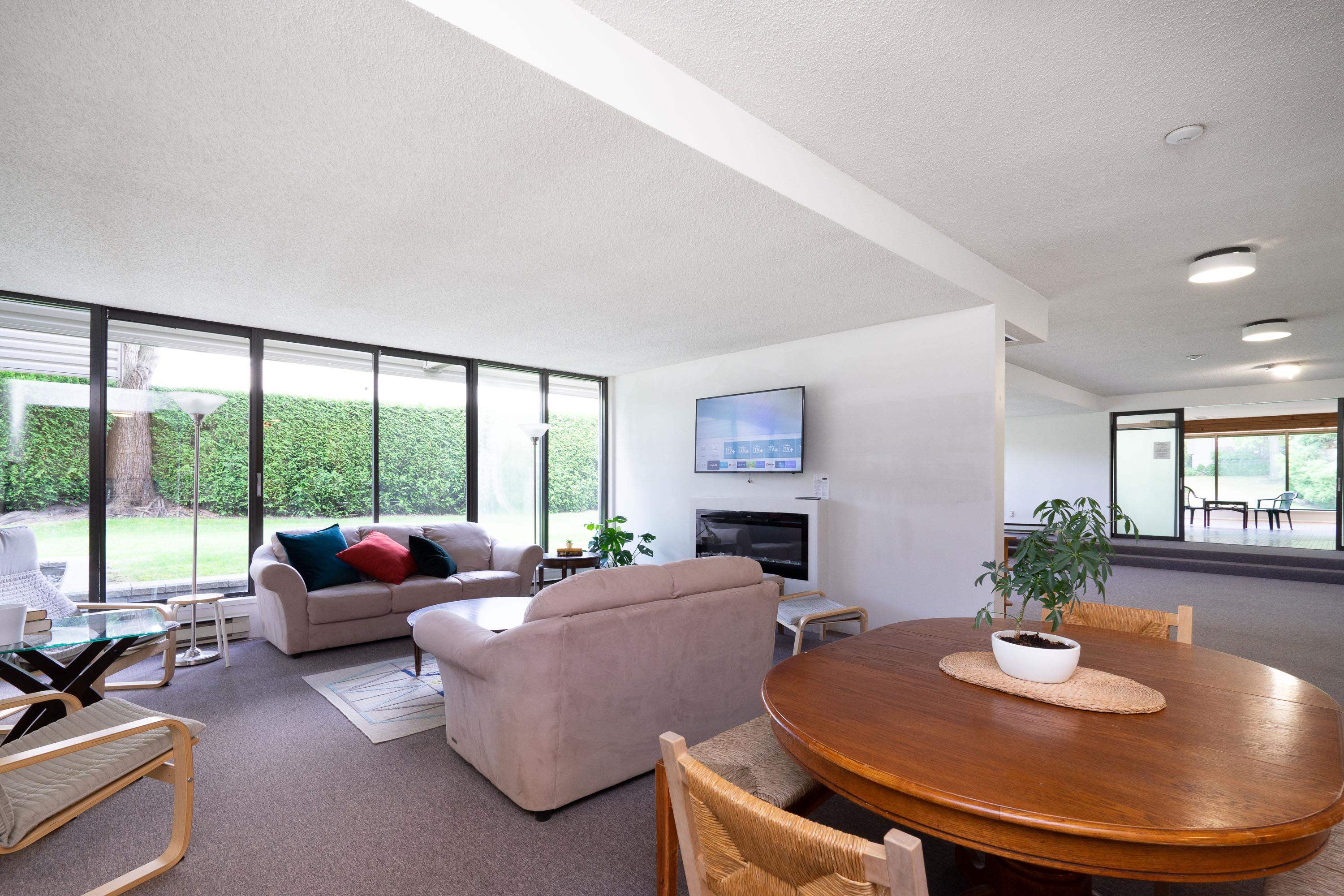 112 15275 19 AVENUE Unit: 112