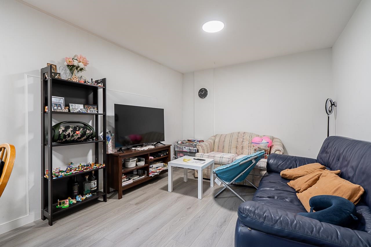 4871 MARINE DRIVE