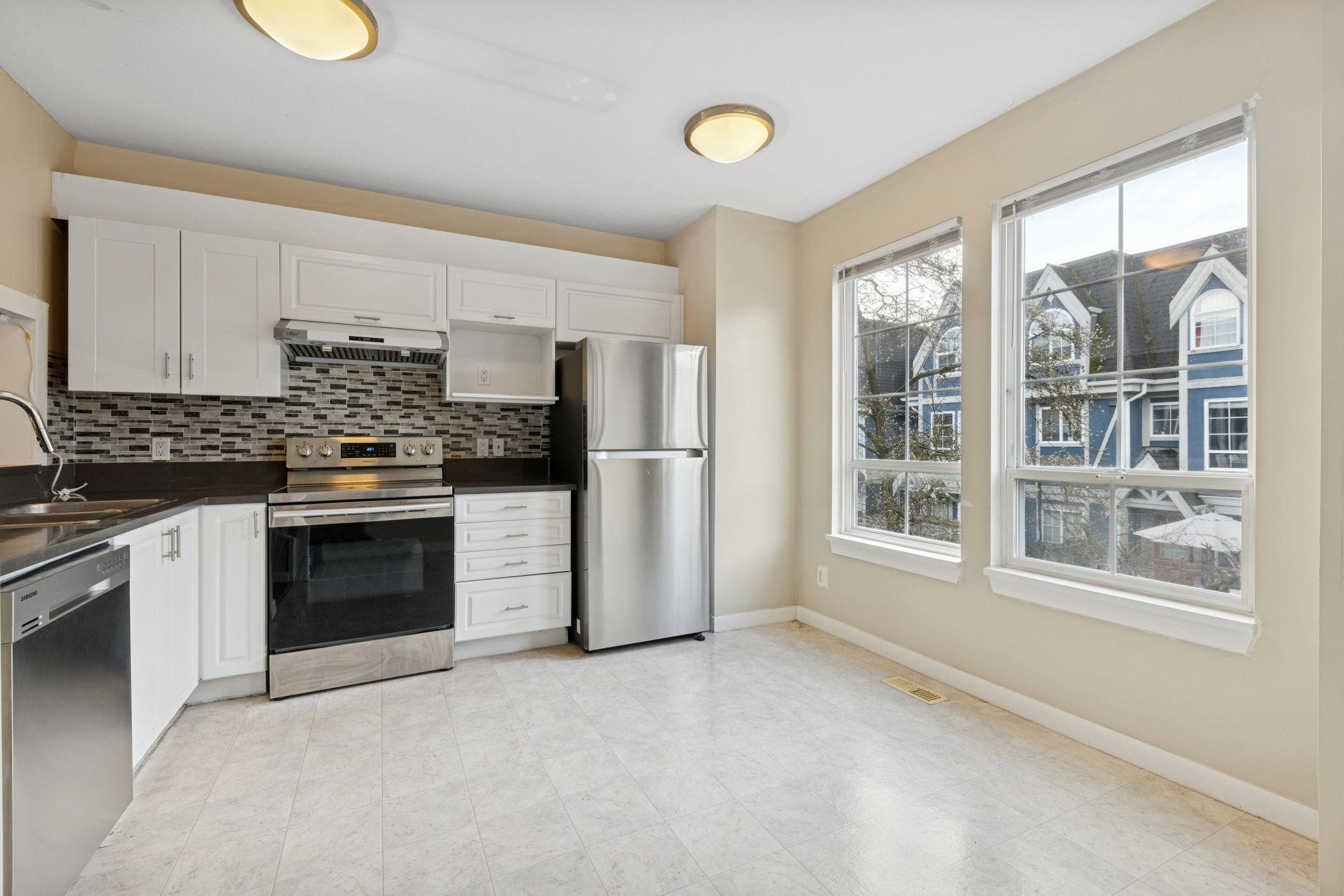 54 11571 THORPE ROAD Unit: 54