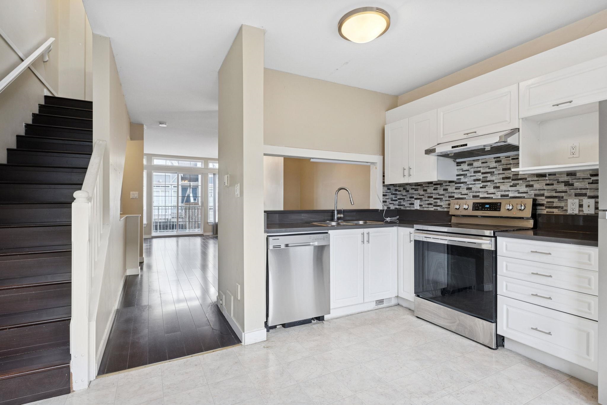 54 11571 THORPE ROAD Unit: 54