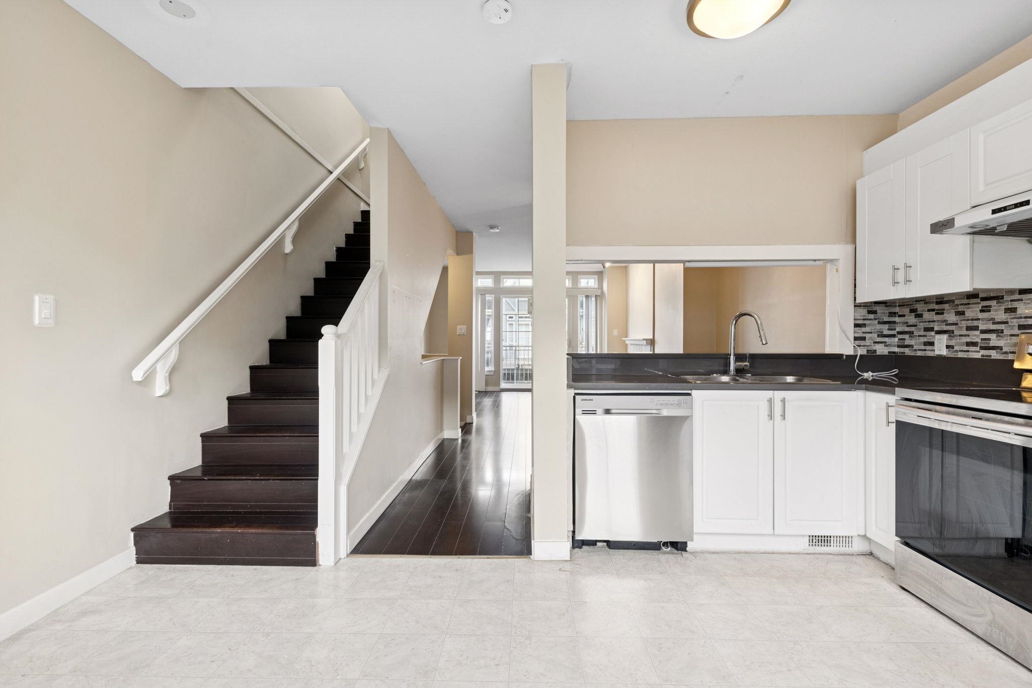 54 11571 THORPE ROAD Unit: 54