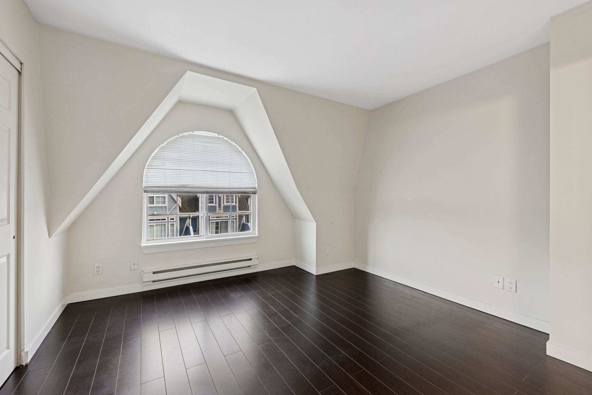 54 11571 THORPE ROAD Unit: 54