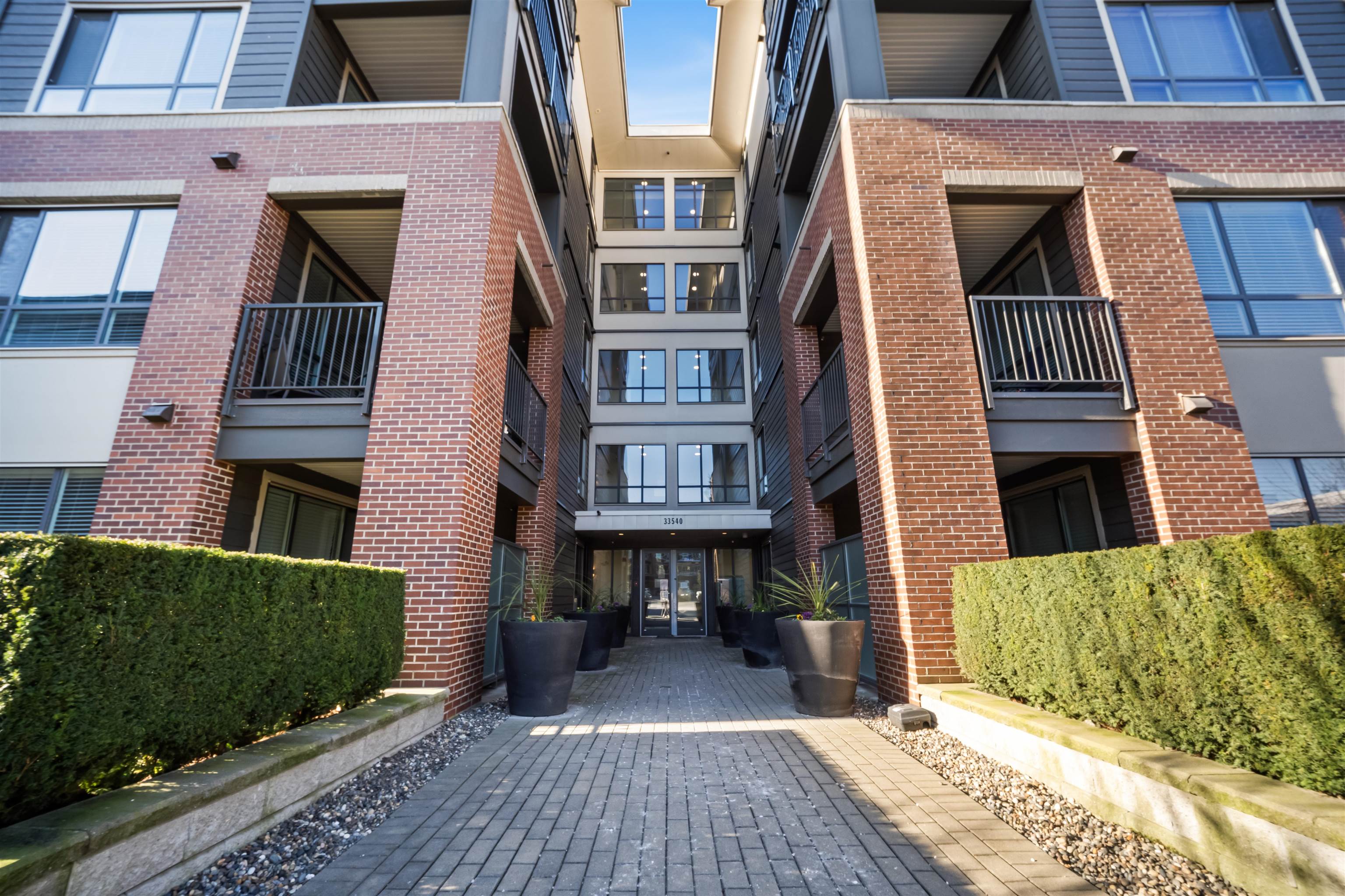 105 33540 MAYFAIR AVENUE Unit: 105