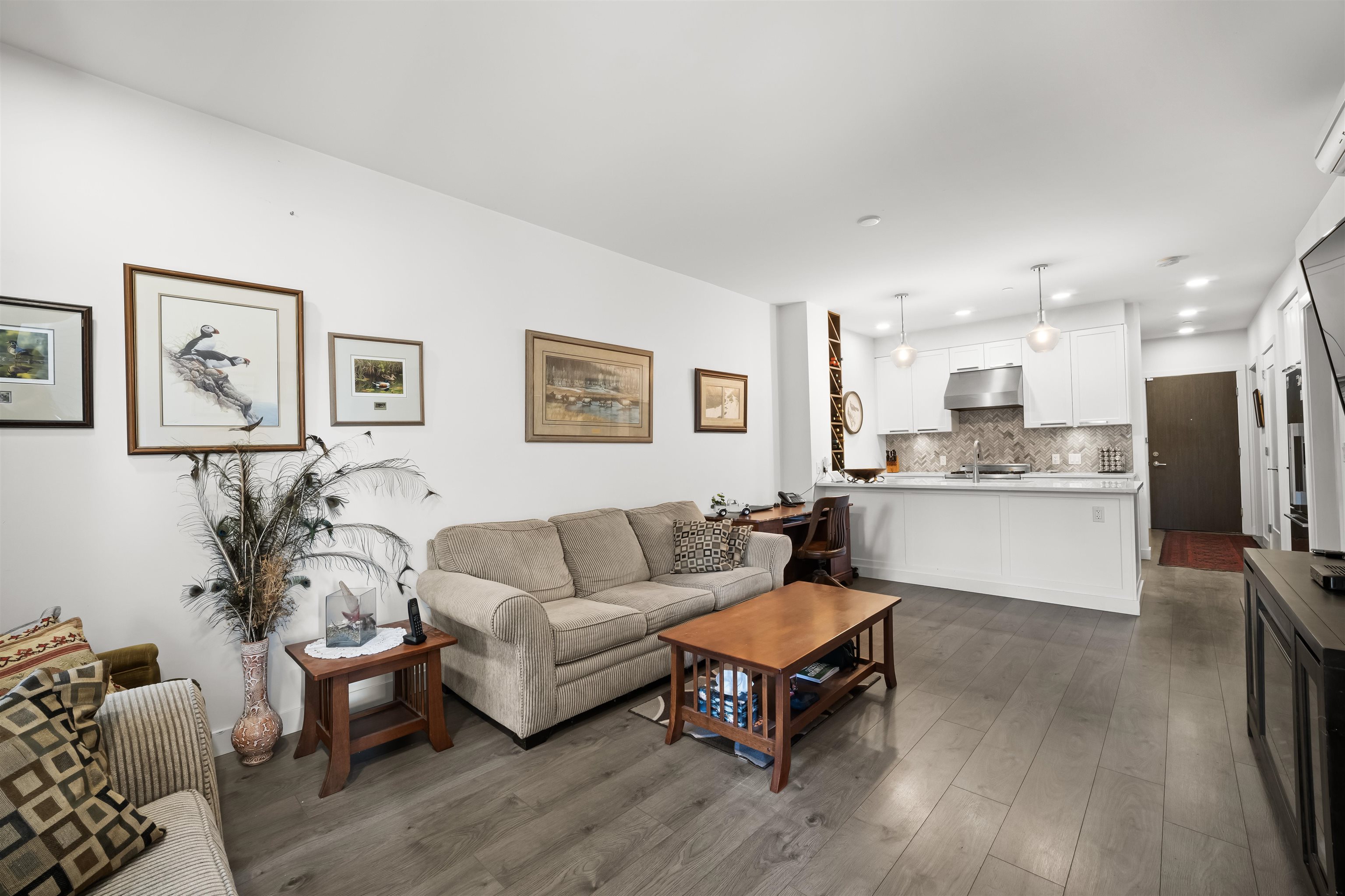 105 33540 MAYFAIR AVENUE Unit: 105