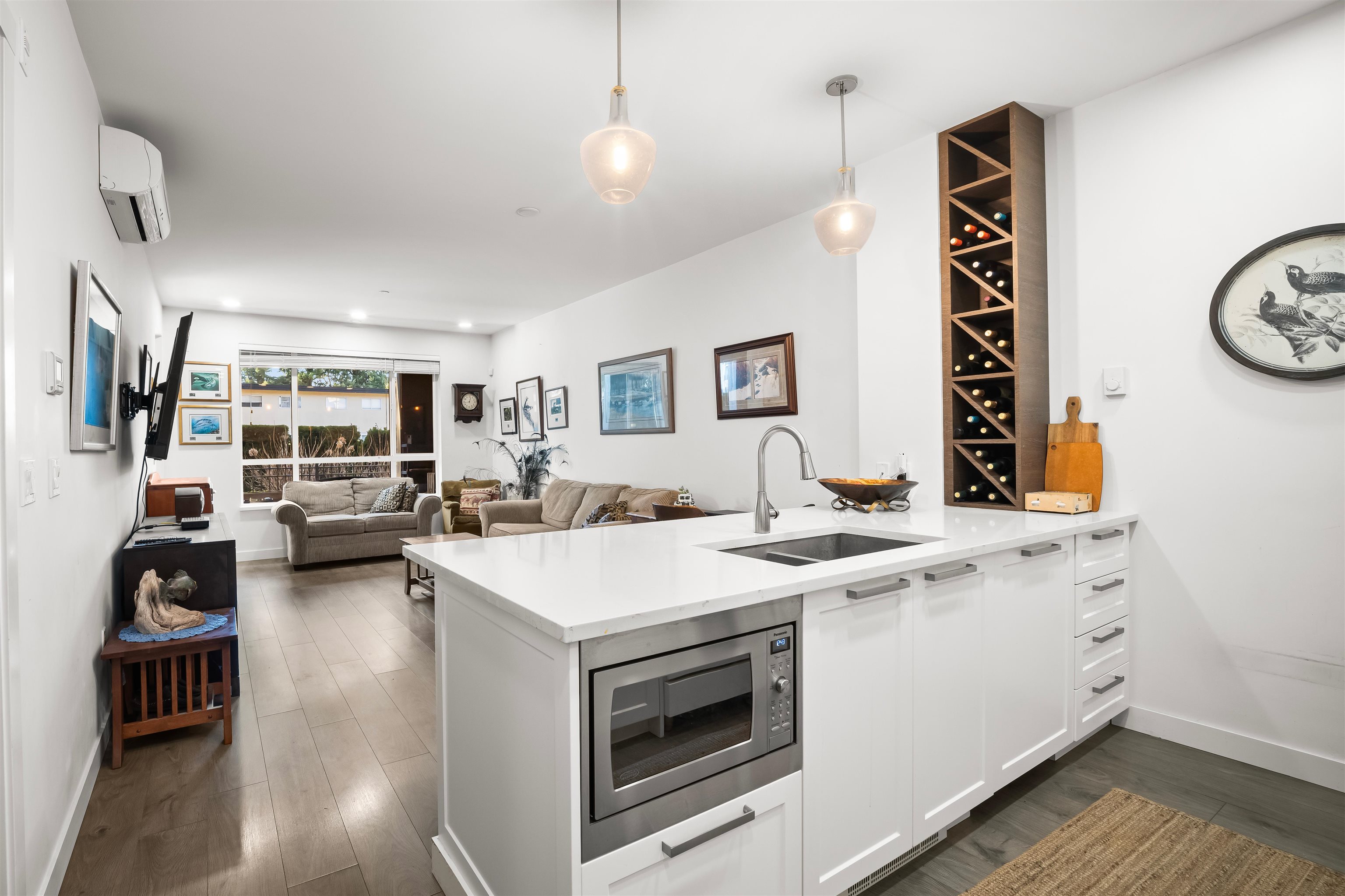 105 33540 MAYFAIR AVENUE Unit: 105