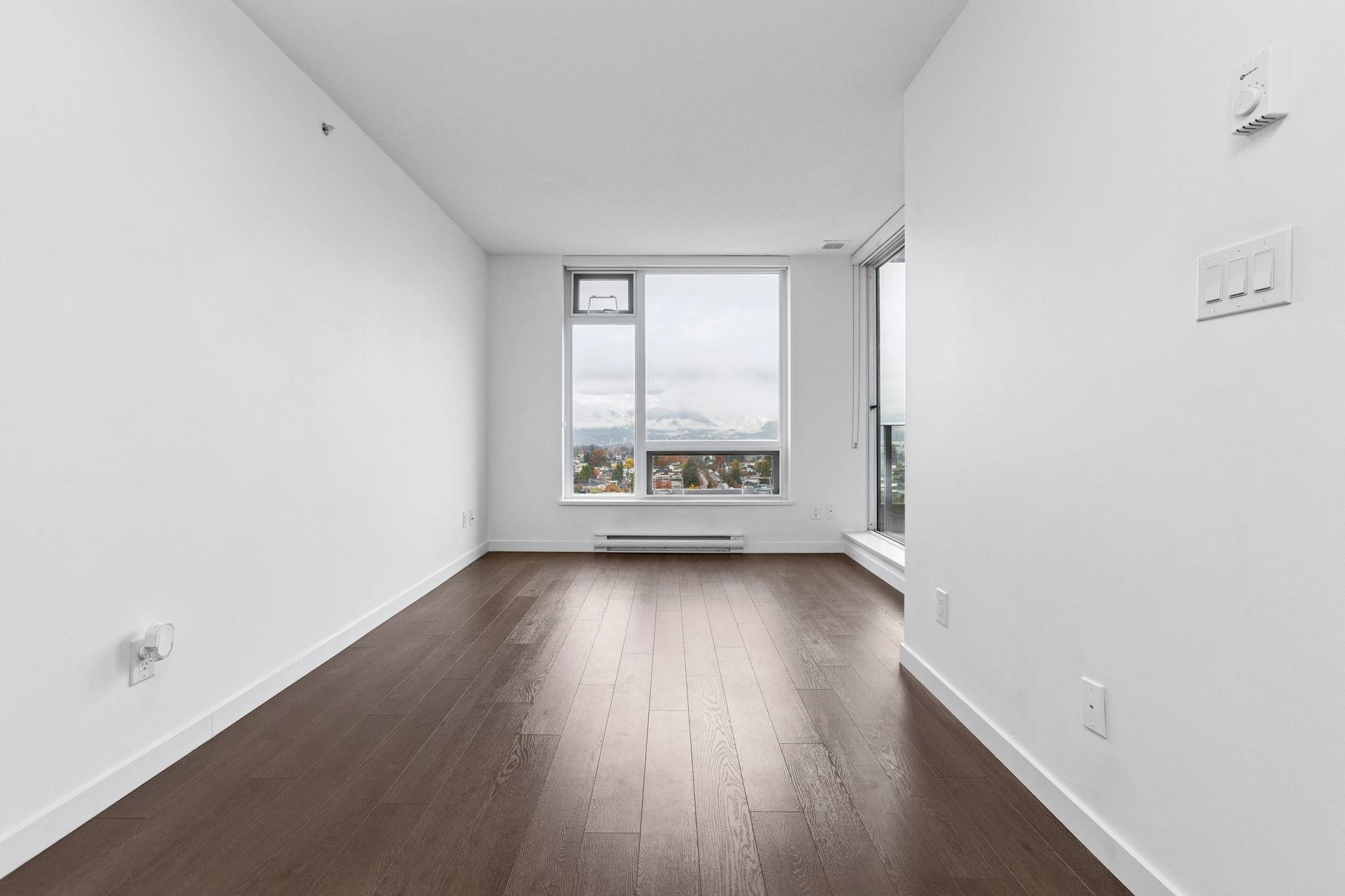 2003 5515 BOUNDARY ROAD Unit: 2003