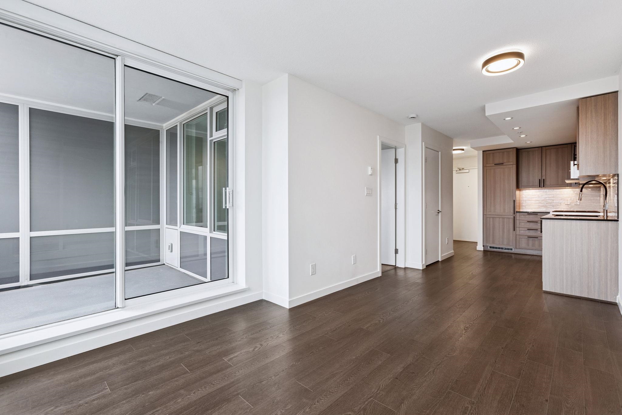 2003 5515 BOUNDARY ROAD Unit: 2003