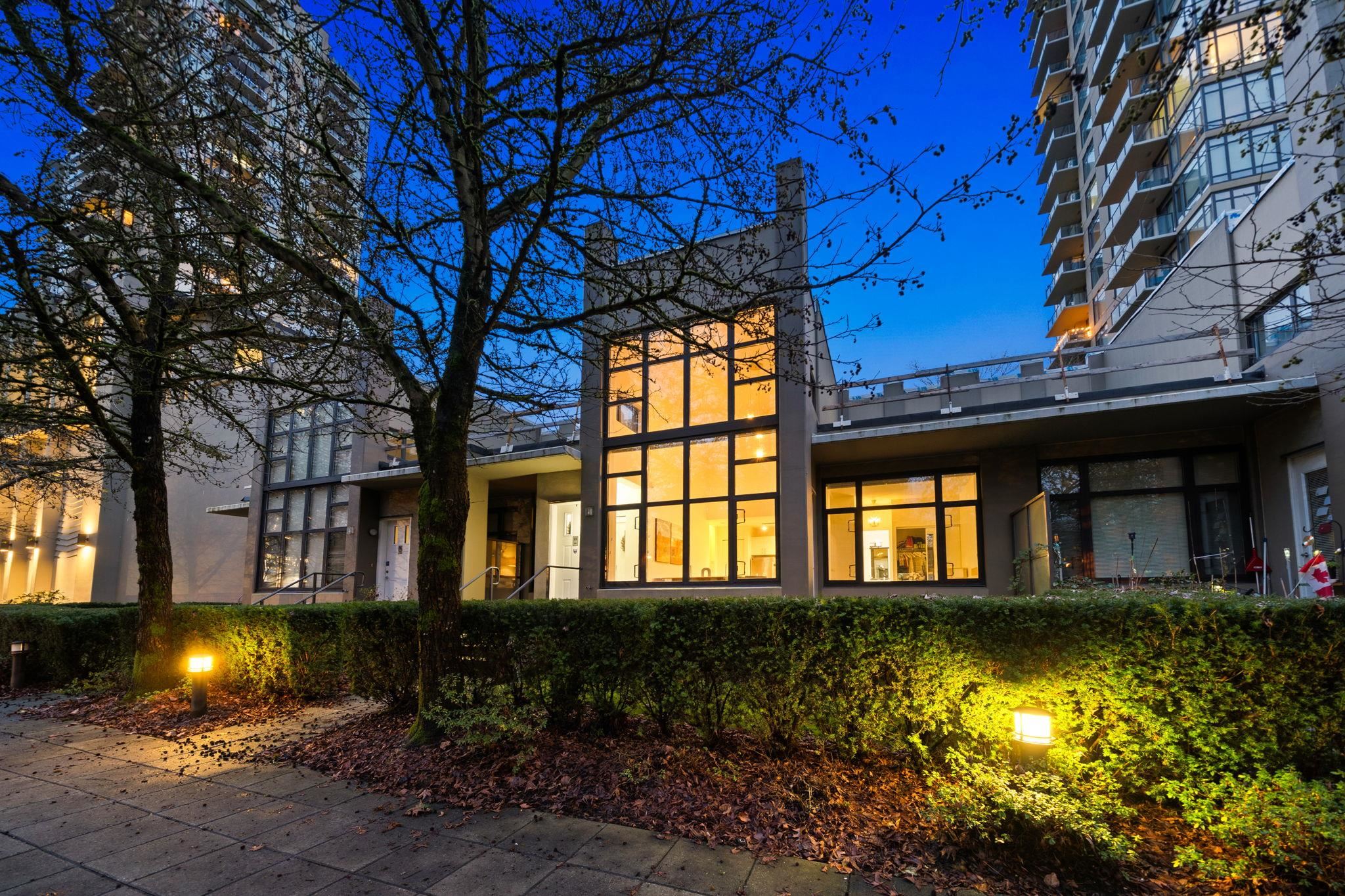 TH23 2345 MADISON AVENUE Unit: TH23