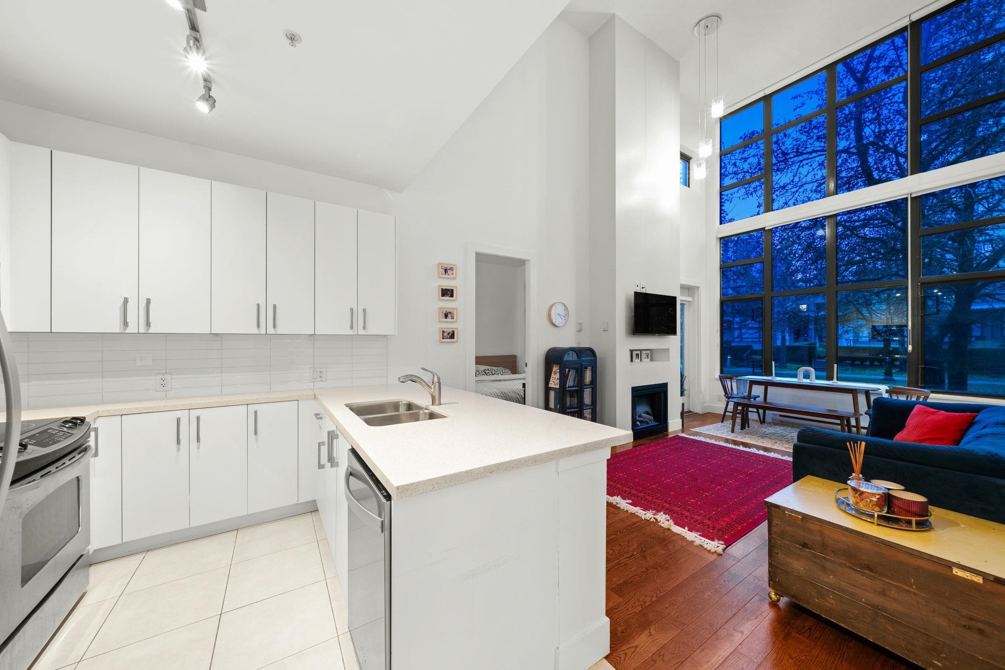 TH23 2345 MADISON AVENUE Unit: TH23