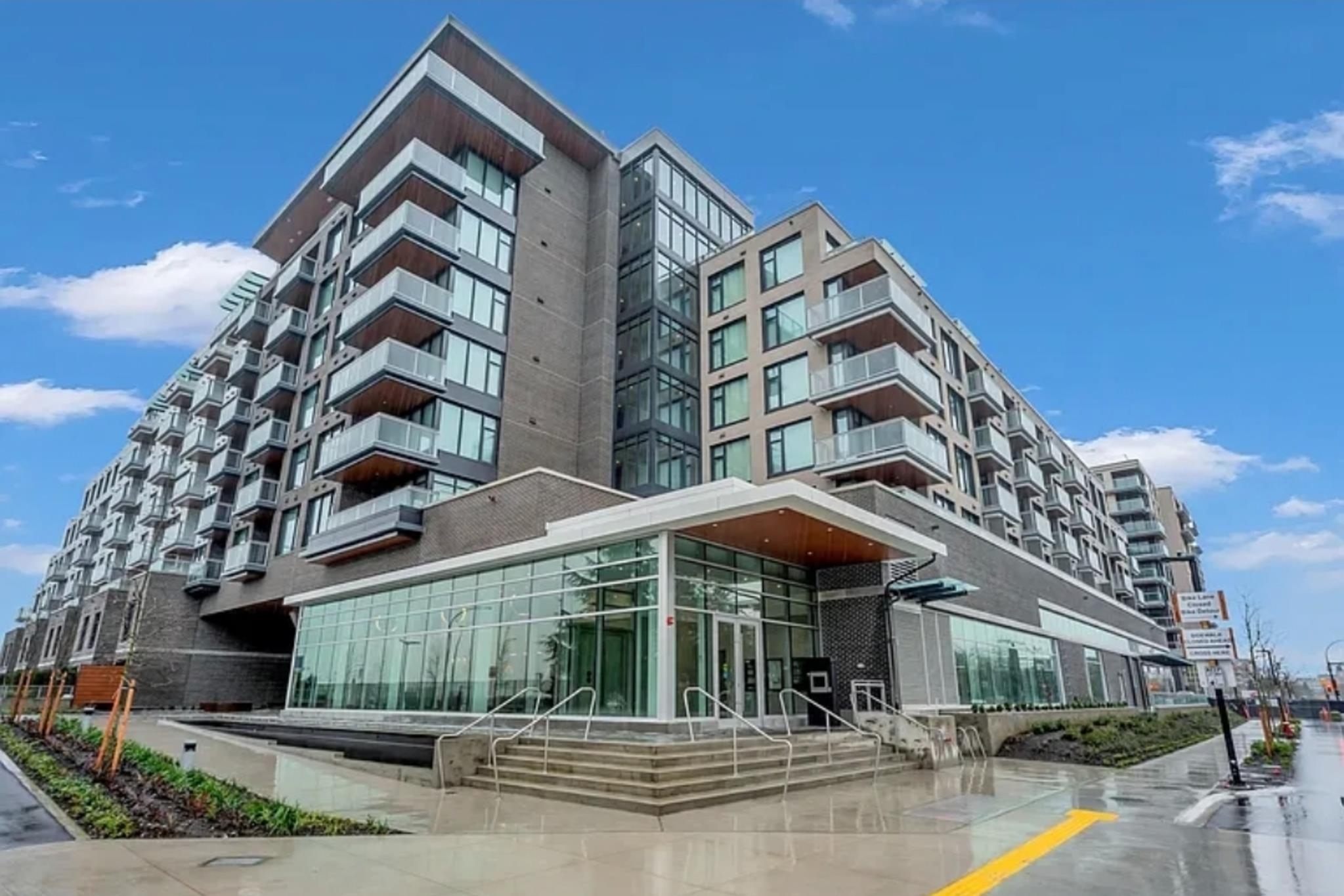 322 755 HARBOURSIDE DRIVE Unit: 322