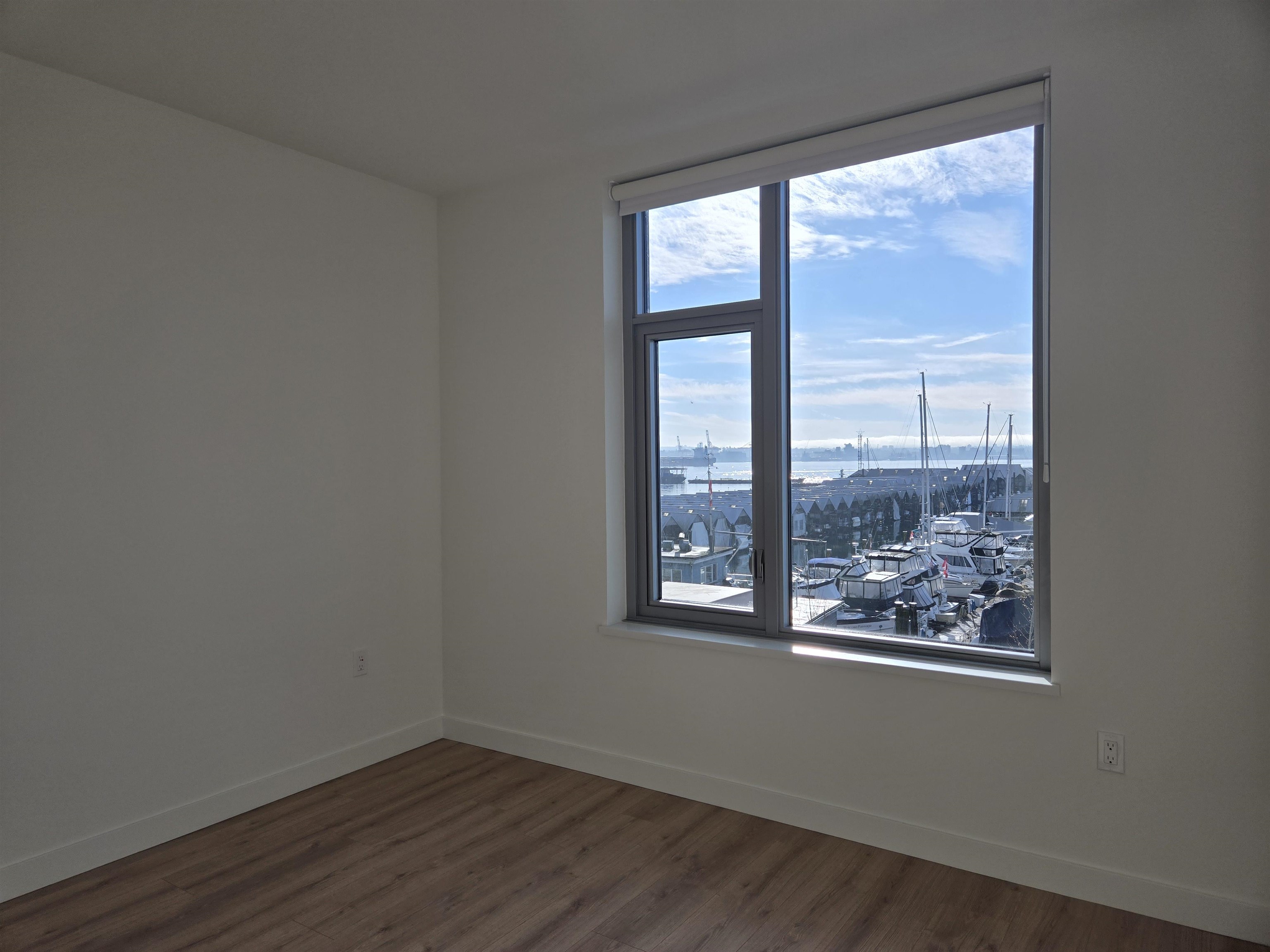 322 755 HARBOURSIDE DRIVE Unit: 322