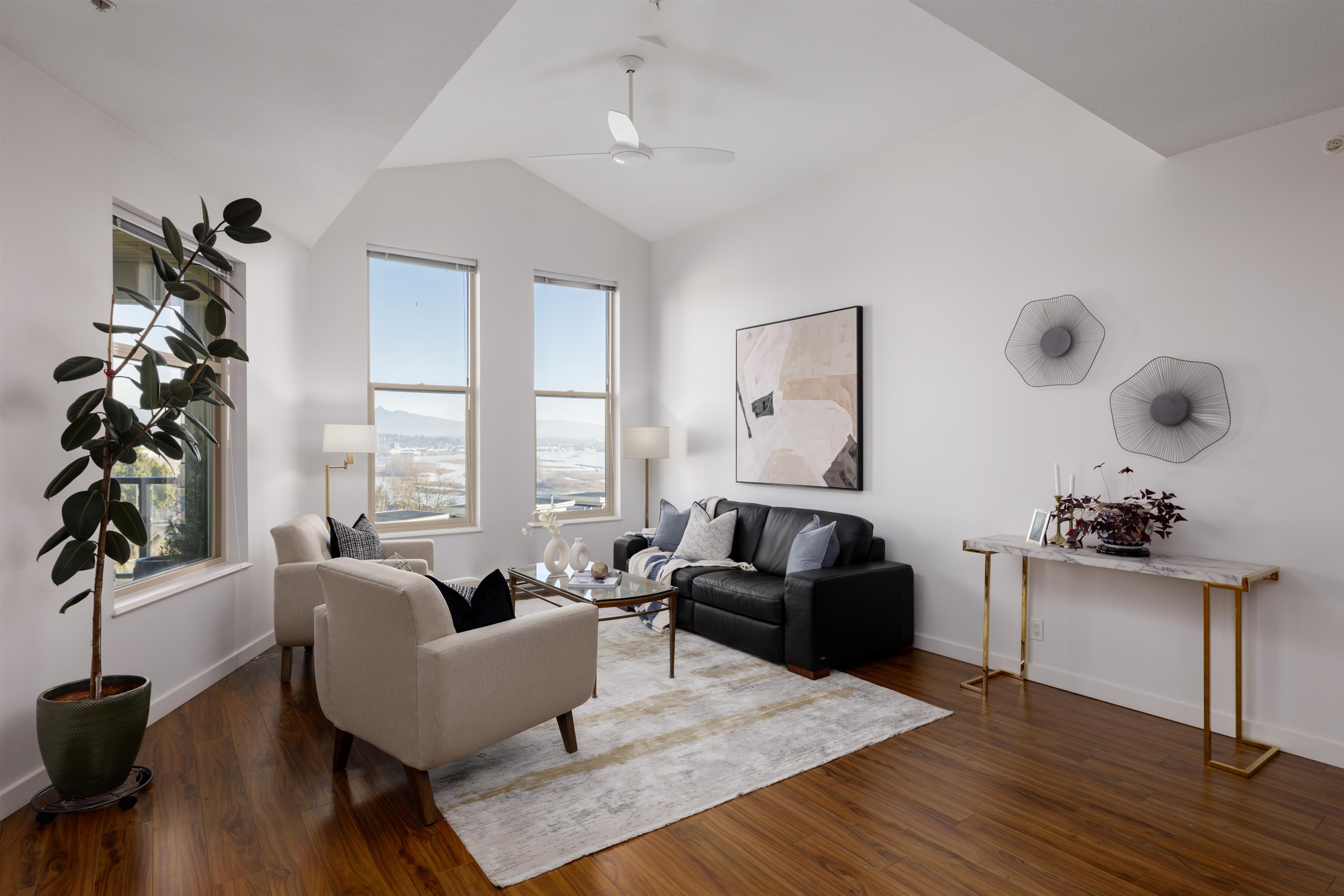 404 265 ROSS DRIVE Unit: 404