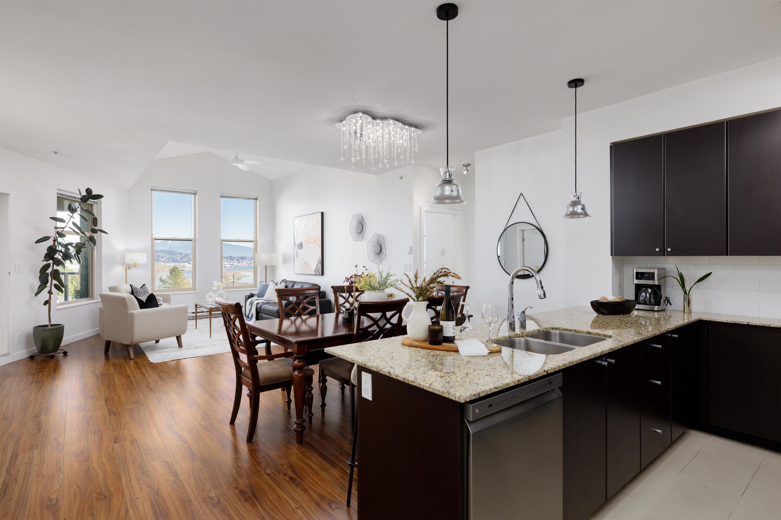 404 265 ROSS DRIVE Unit: 404