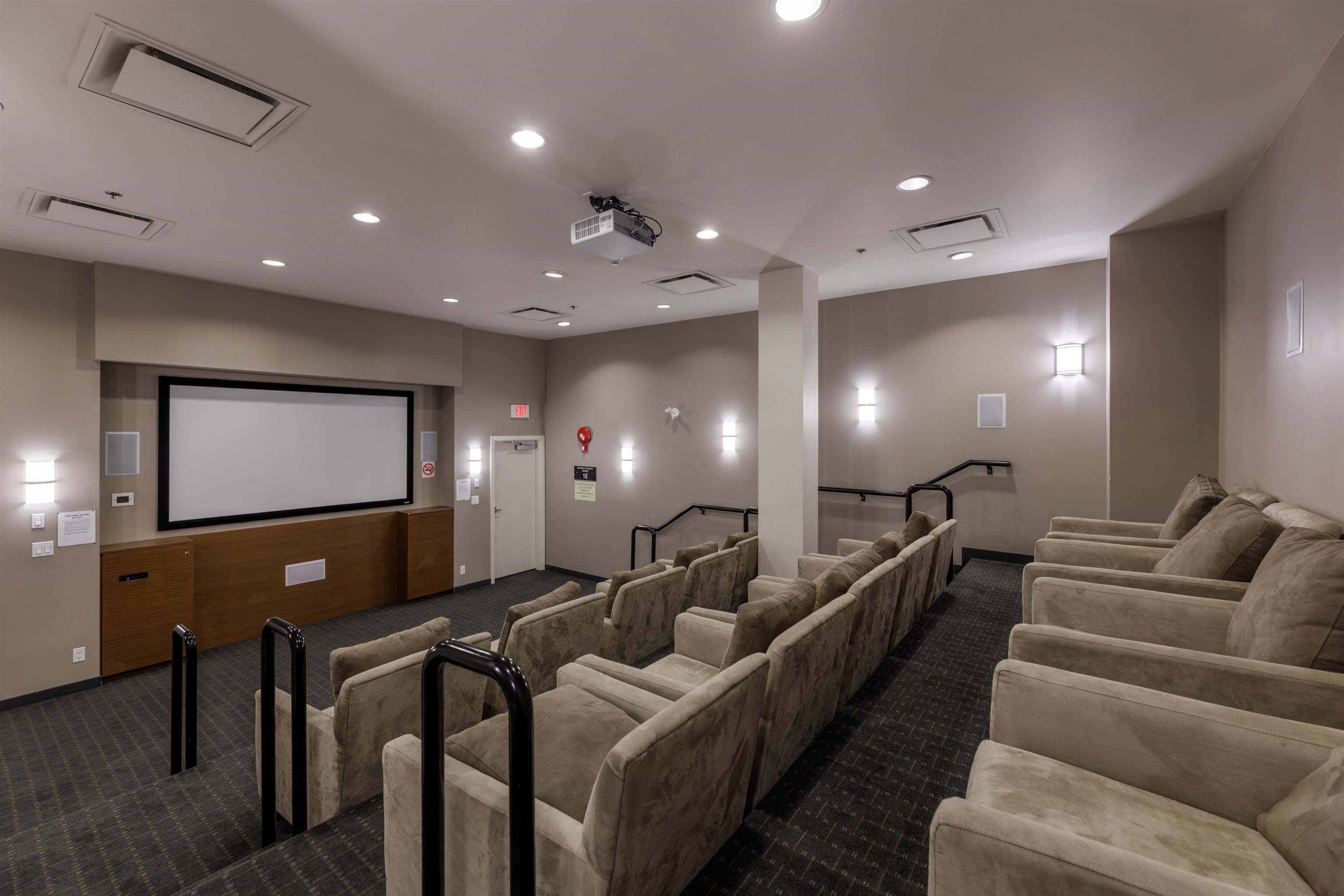 404 265 ROSS DRIVE Unit: 404