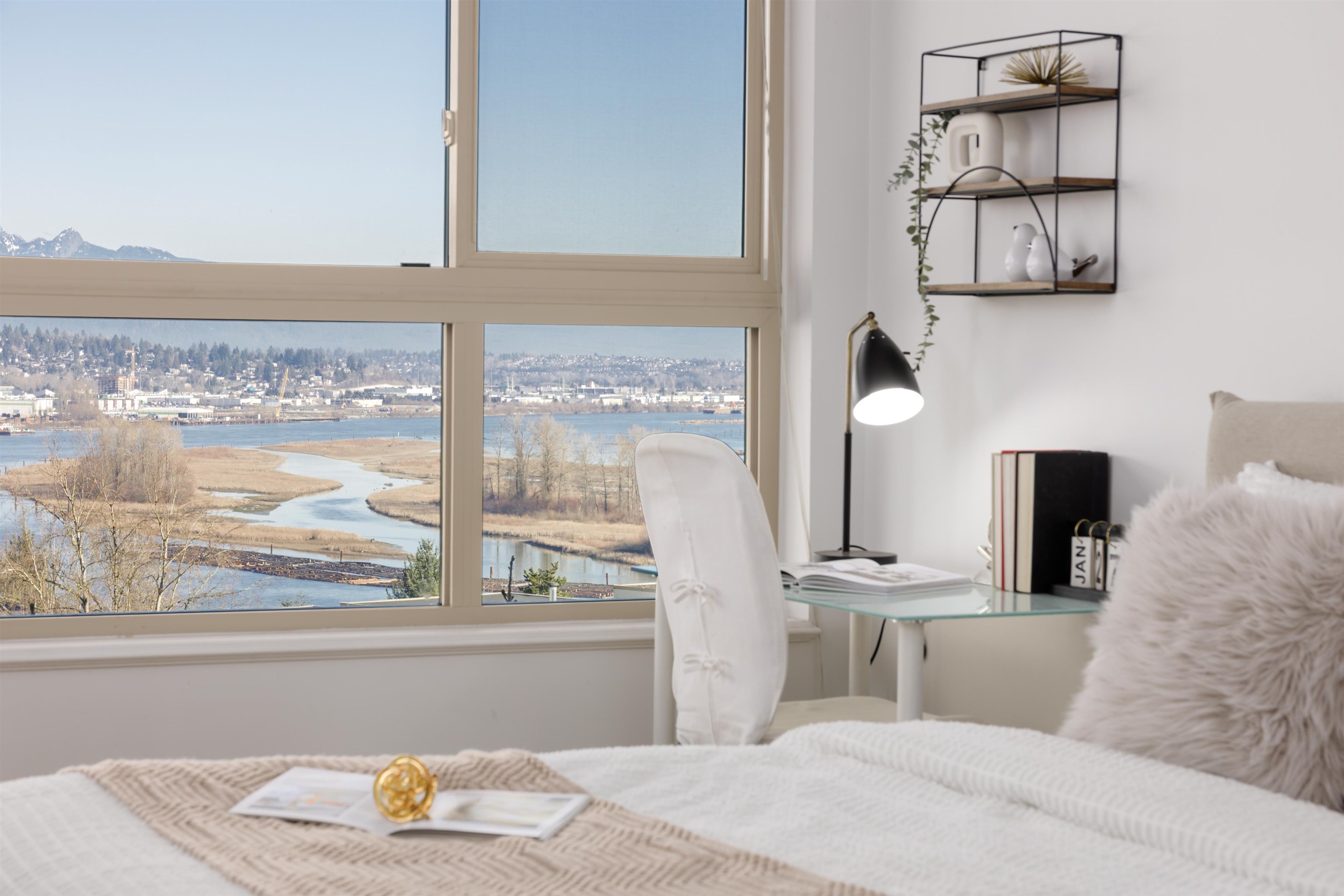 404 265 ROSS DRIVE Unit: 404