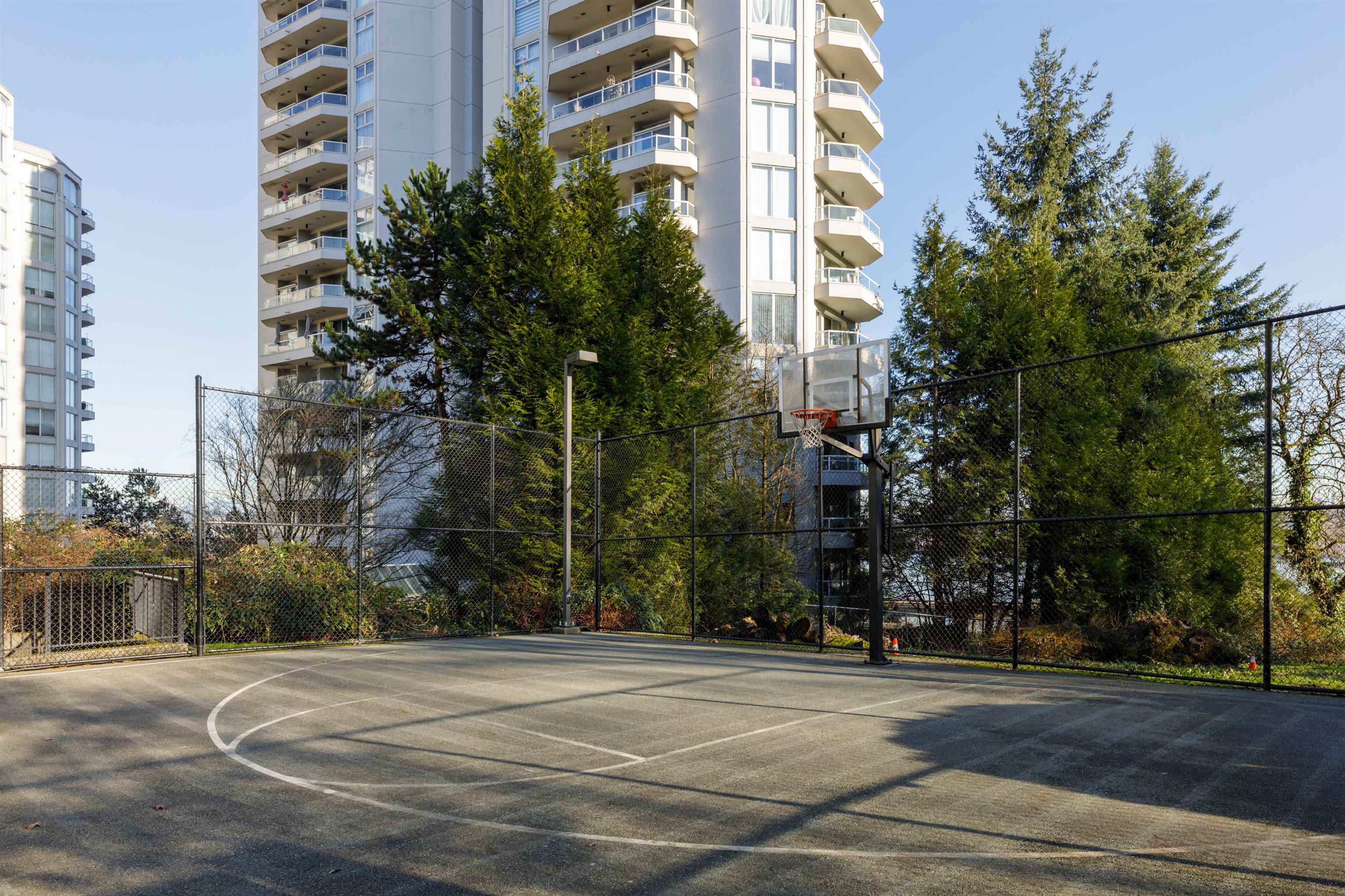 404 265 ROSS DRIVE Unit: 404