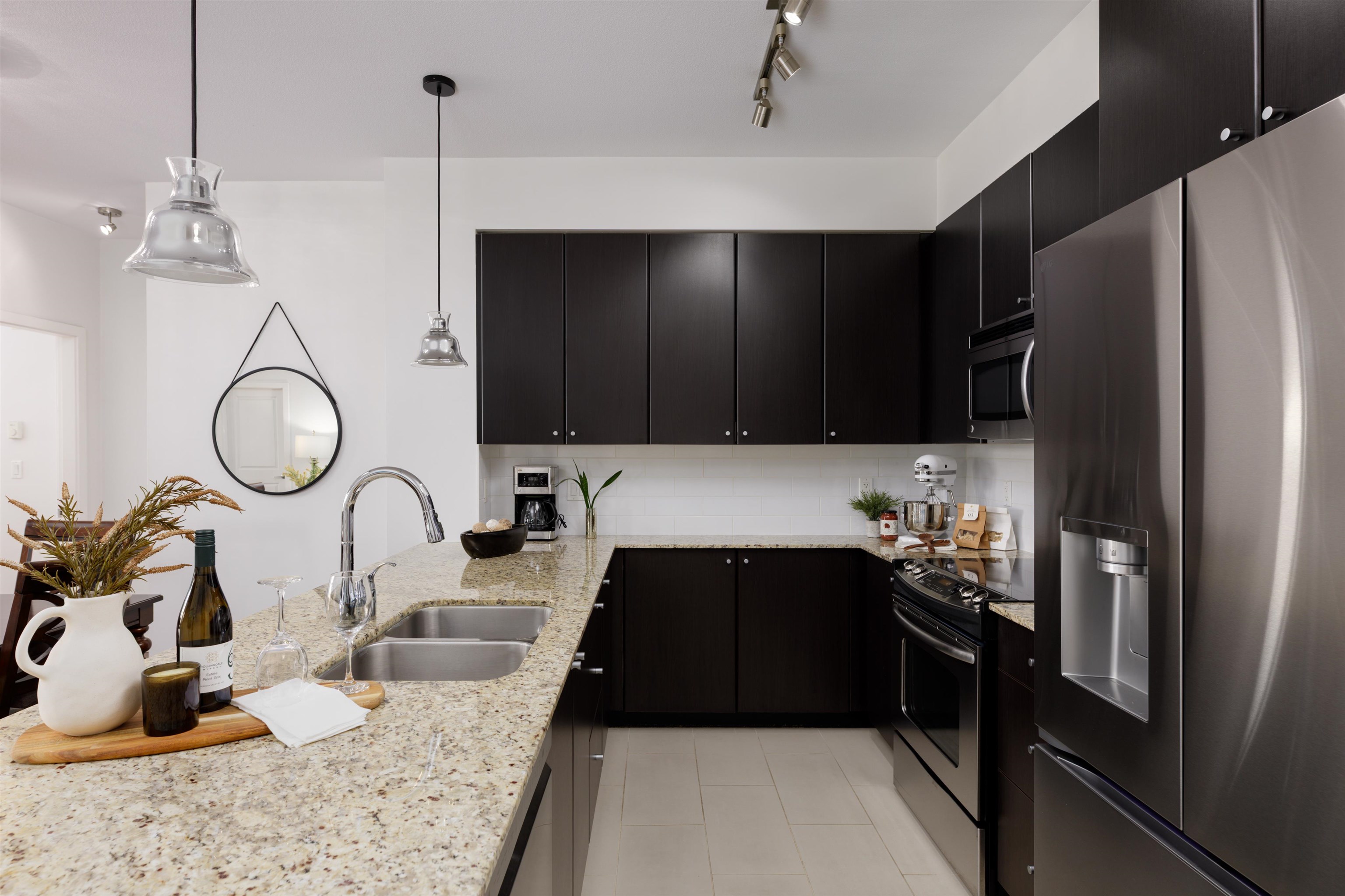 404 265 ROSS DRIVE Unit: 404