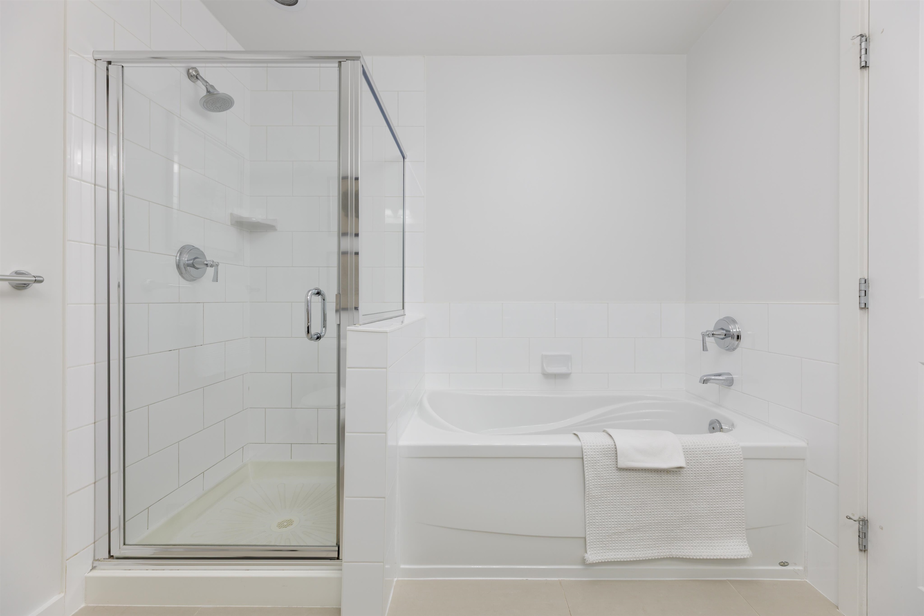 404 265 ROSS DRIVE Unit: 404