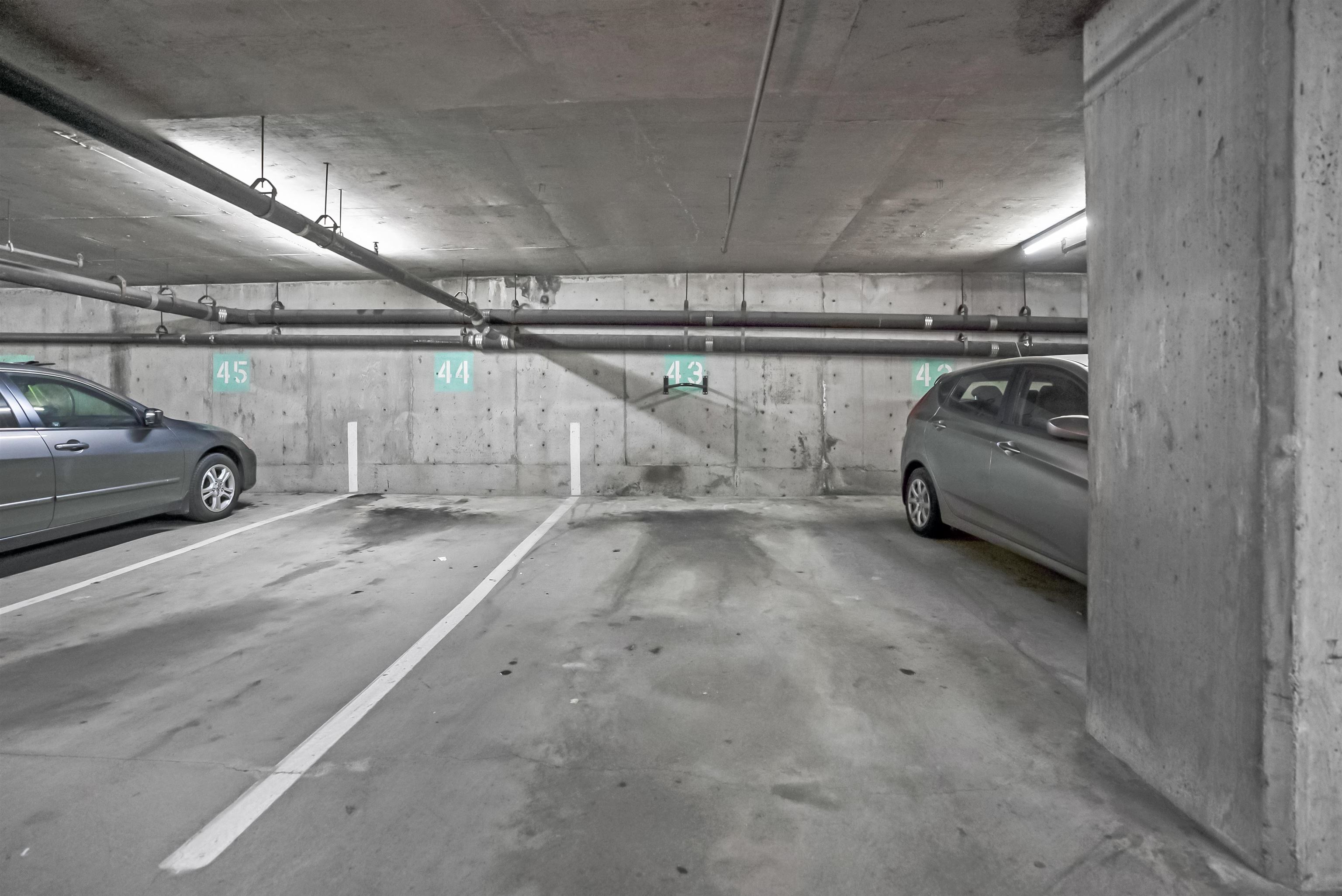 303 975 E BROADWAY Unit: 303