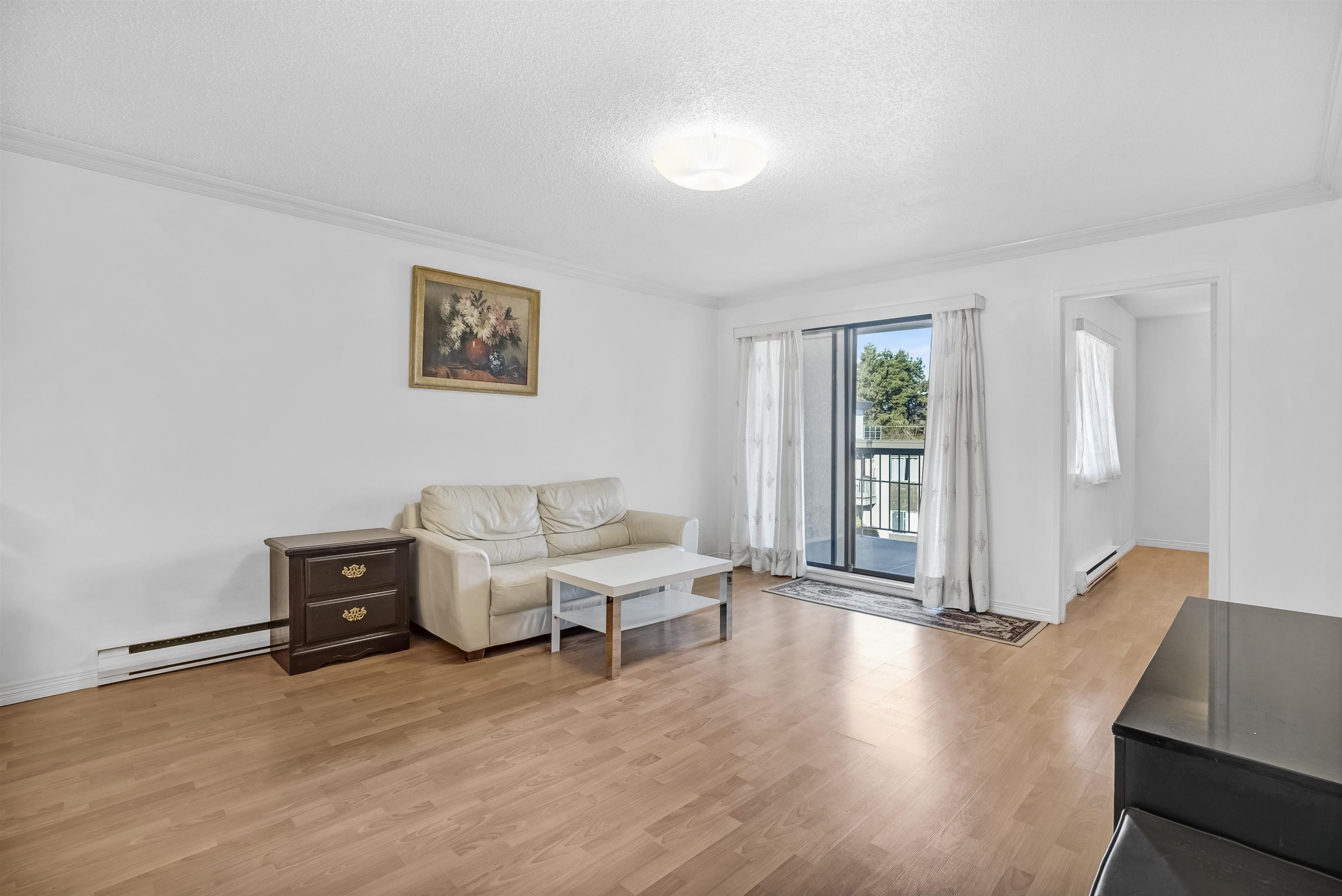 303 975 E BROADWAY Unit: 303