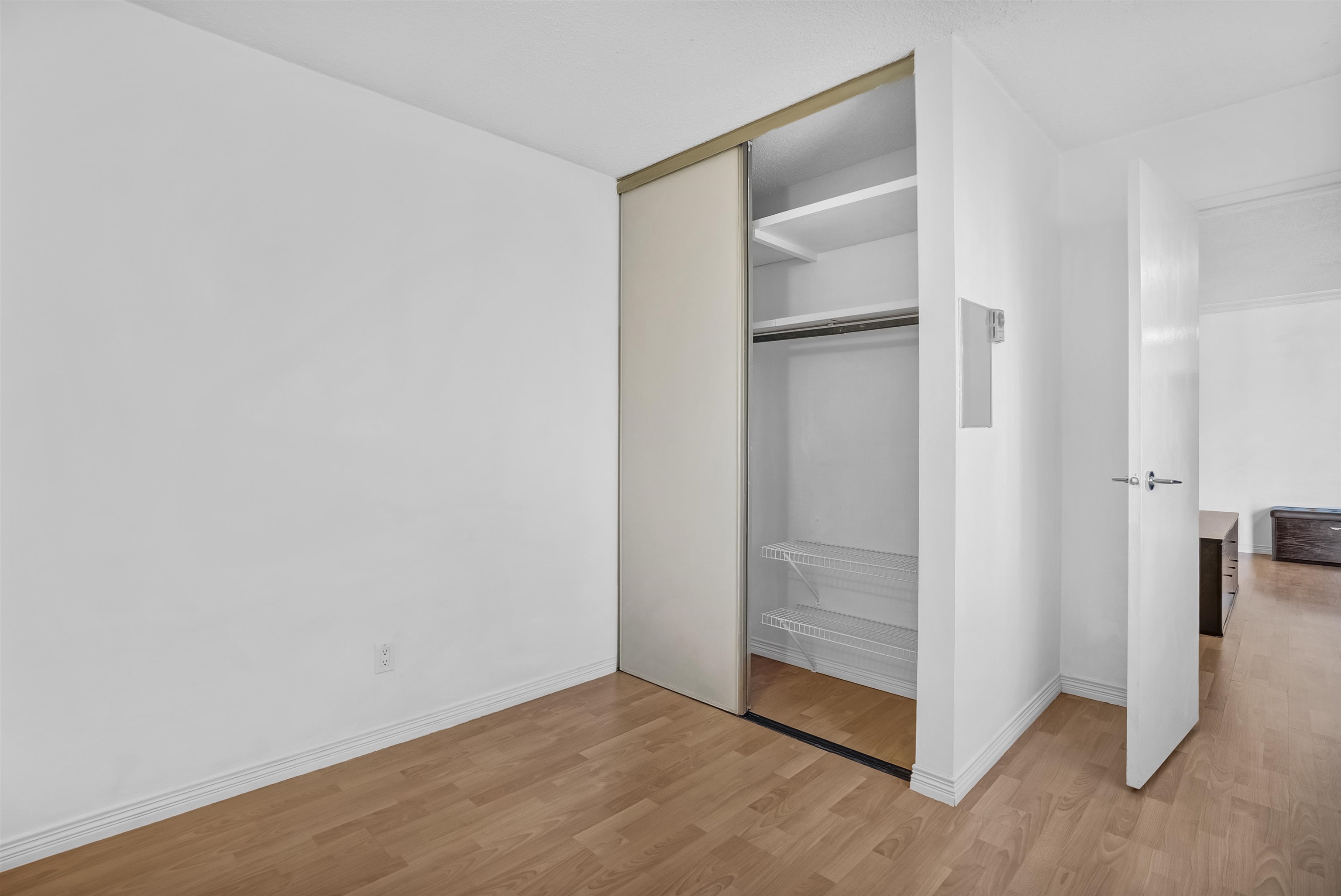 303 975 E BROADWAY Unit: 303