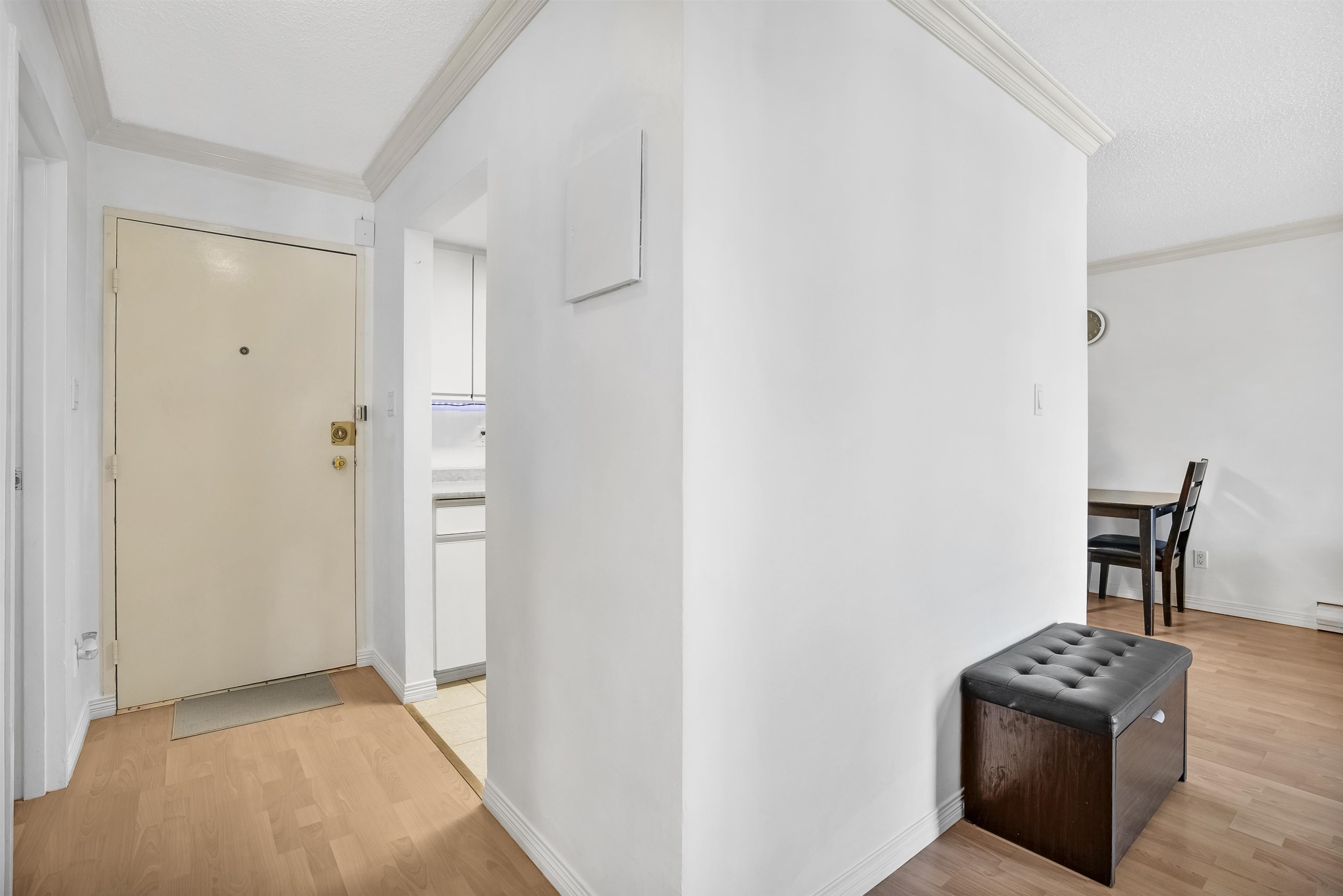 303 975 E BROADWAY Unit: 303