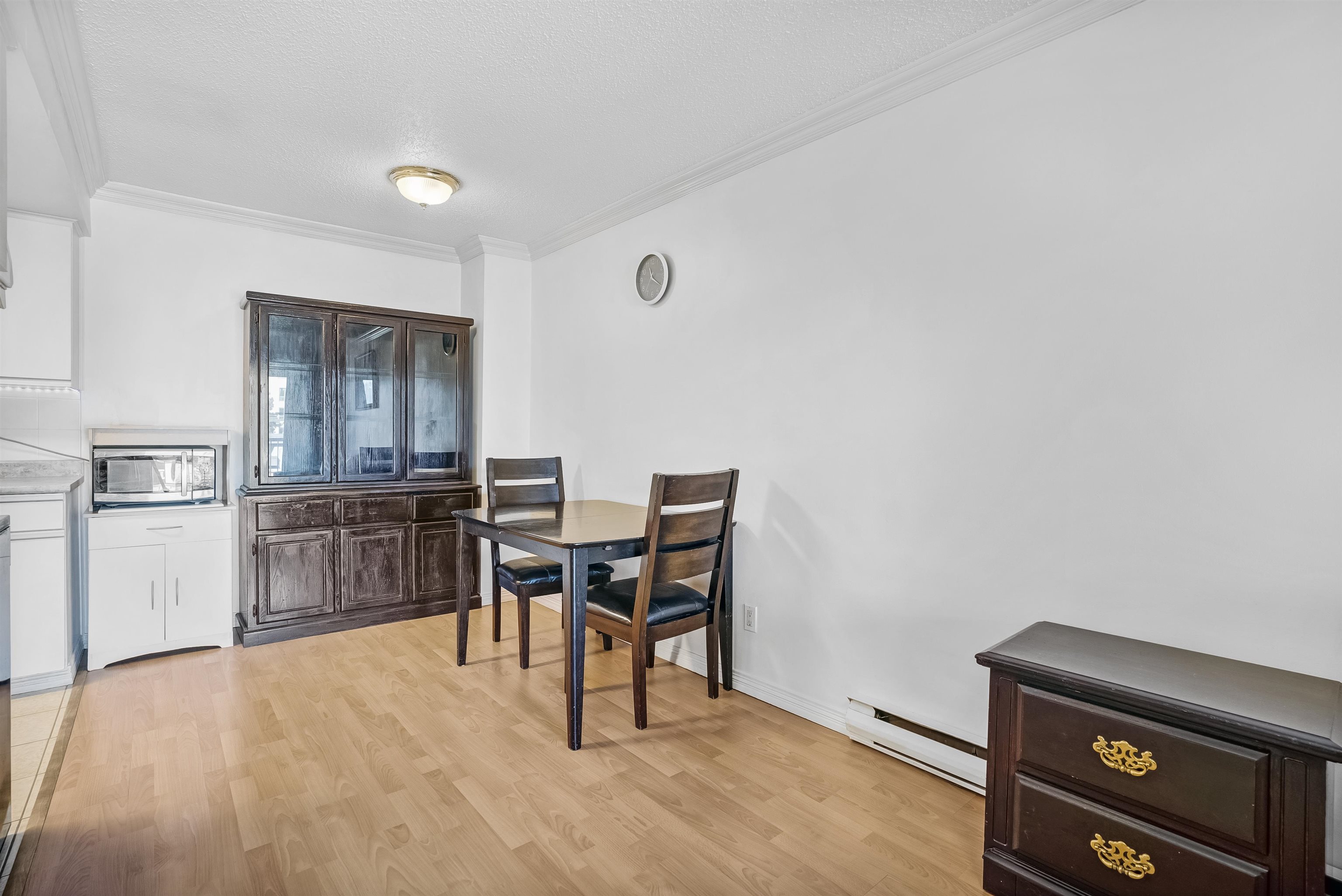 303 975 E BROADWAY Unit: 303