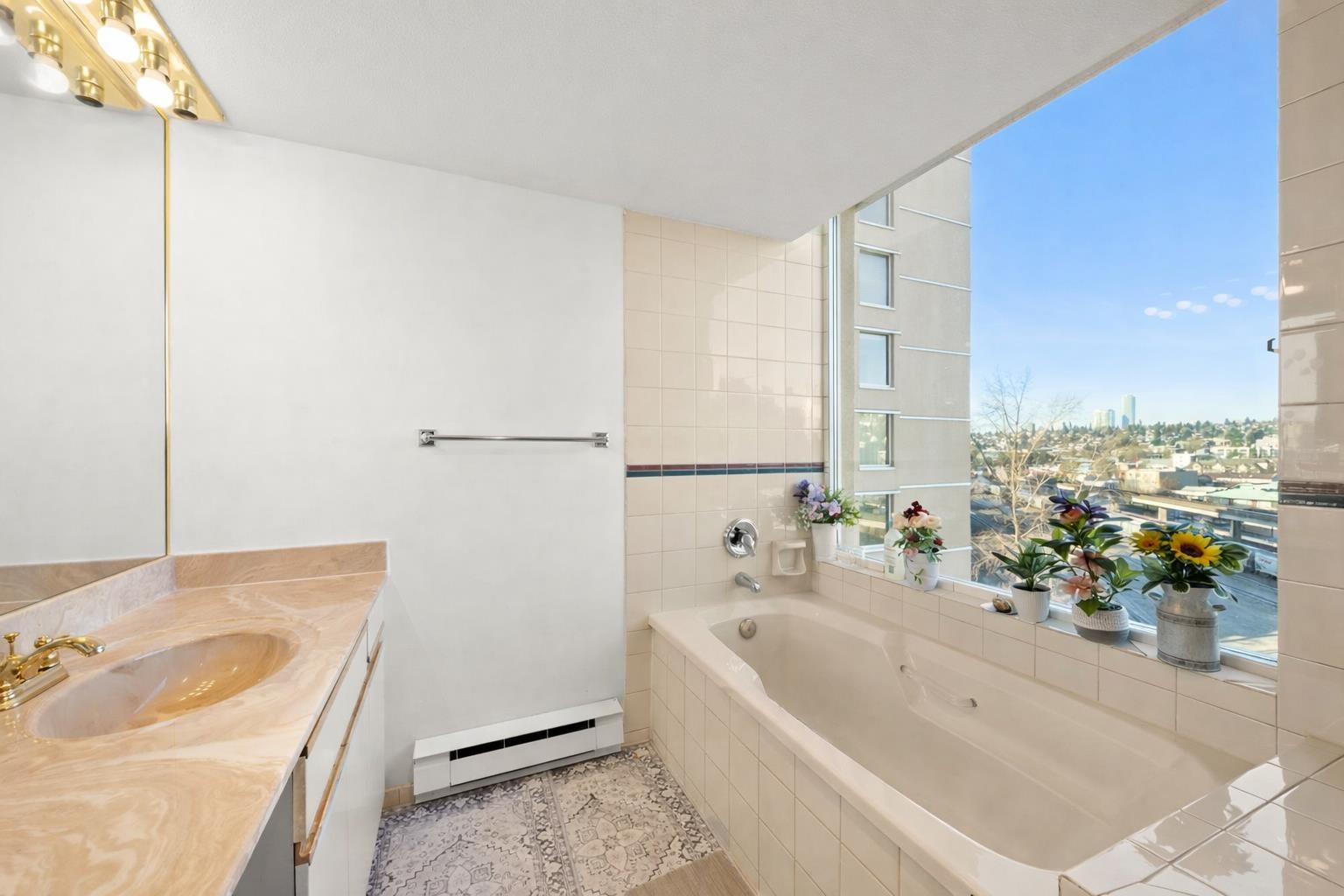 801 1045 QUAYSIDE DRIVE Unit: 801